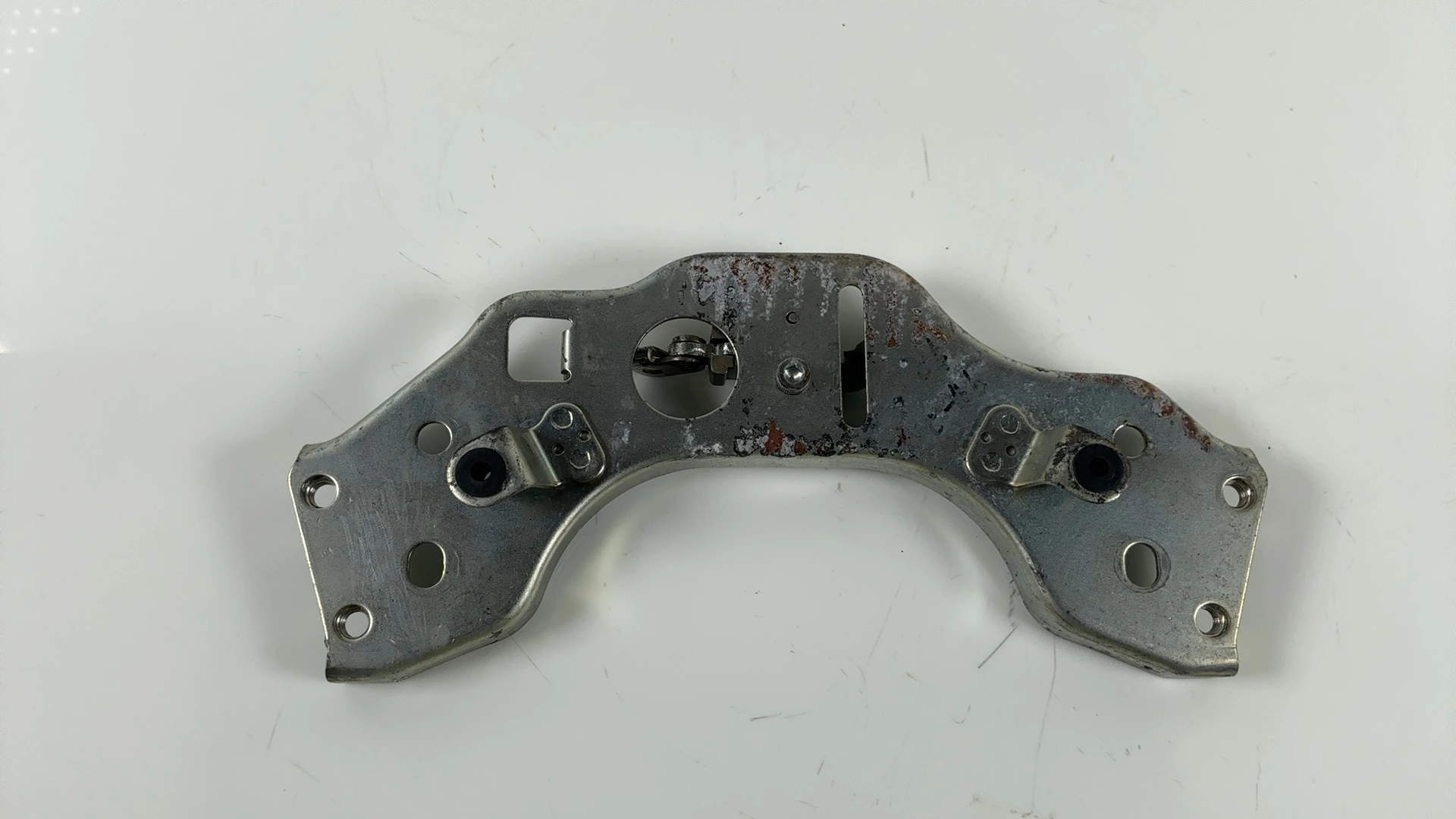 Honda CBR 600 F4 CBR600F4 Seat Lock Mount Cross Plate 1999-2000 OEM 50247-MBW-00 - Image 1