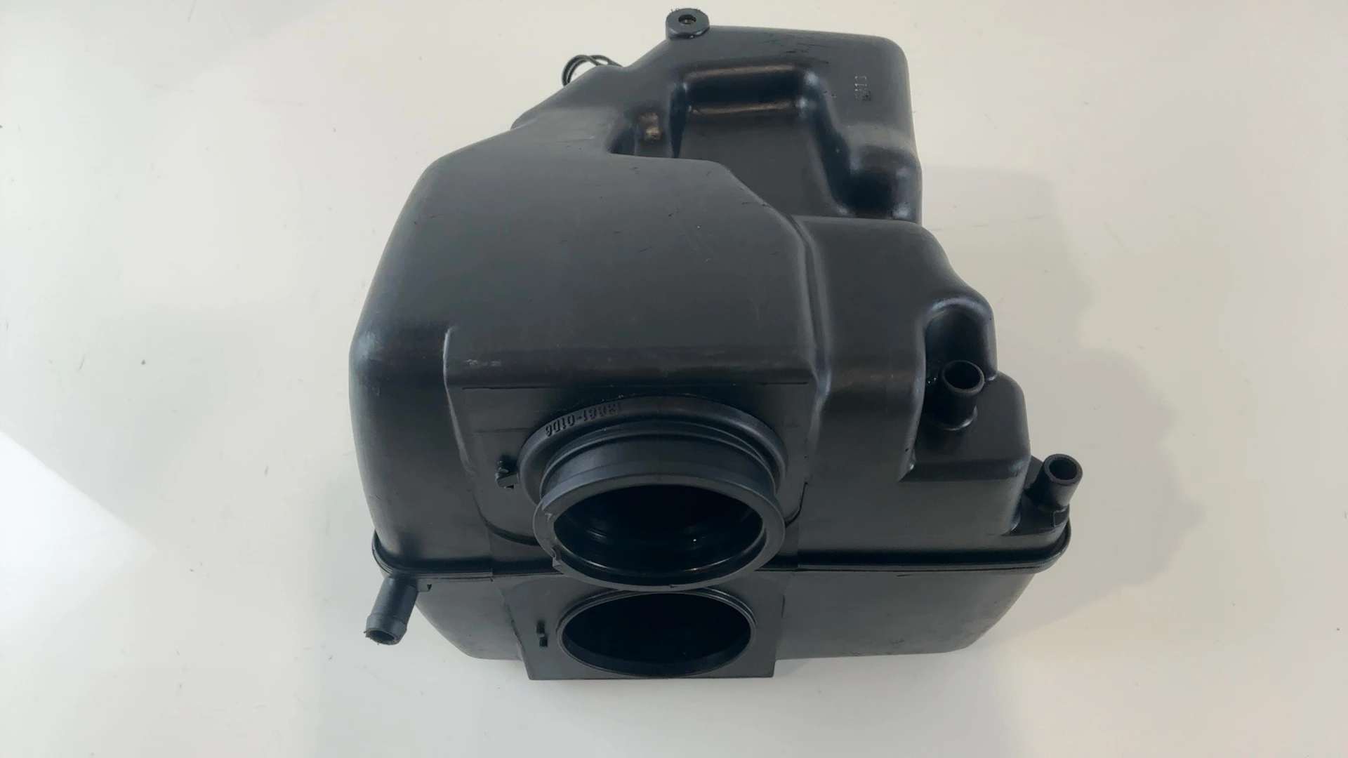 Suzuki GS500E GM51B 500CC Air Filter Cleaner Box 1989-2000 OEM 13700-01D02