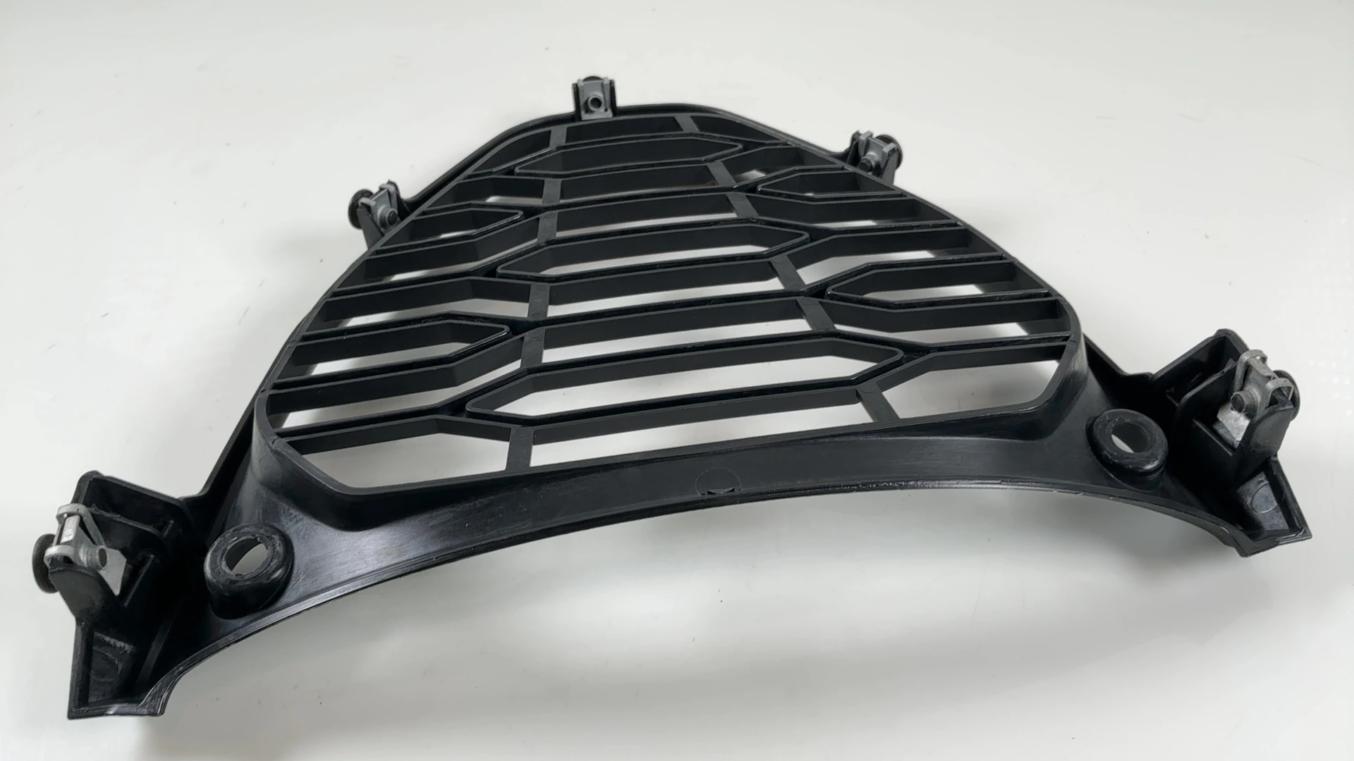 Aprilia RSV4 Factory 1100 Lower Chin Fairing Grill Pillar 2021-2026 OEM 2B008016 - Image 4
