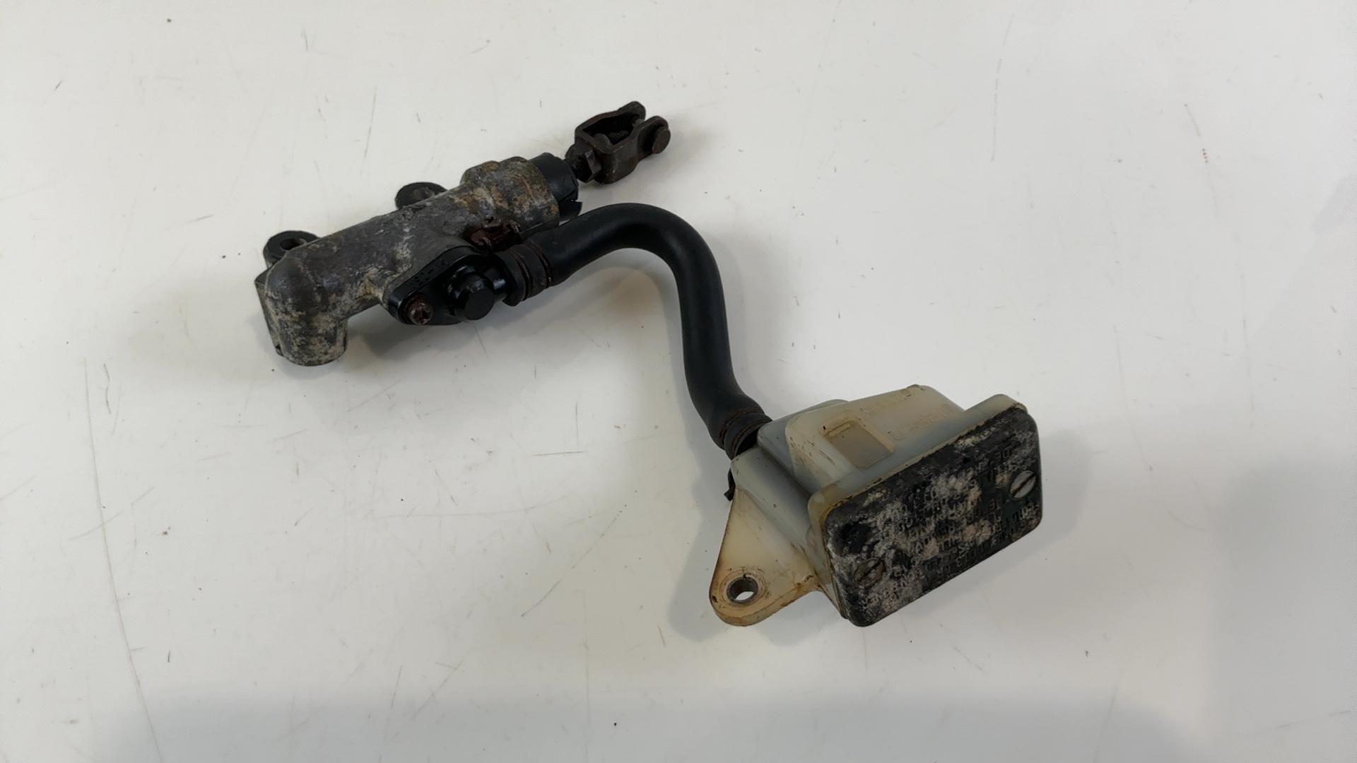 Suzuki GSX-R 1100 GSXR1100 1100CC Rear Brake Master Cylinder 1986-98 69600-17C01