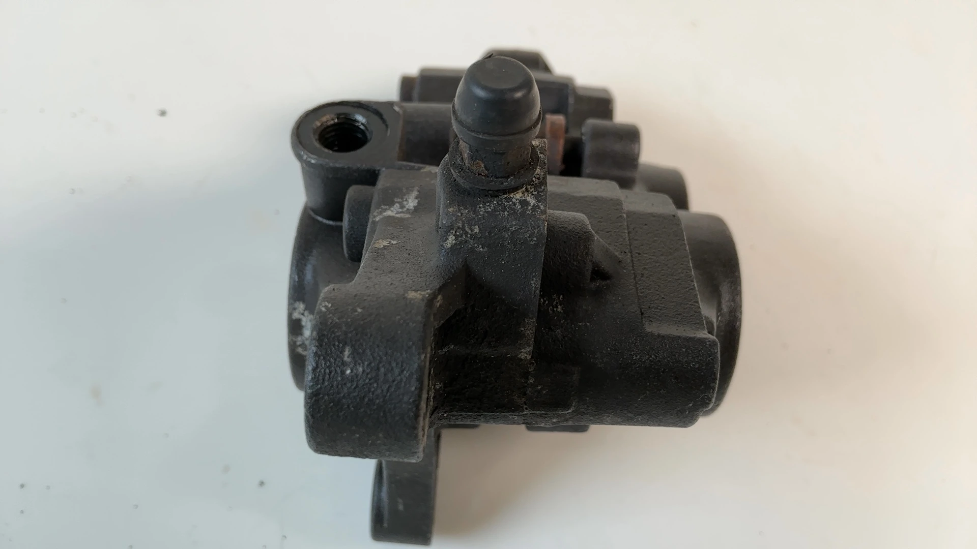Triumph Sprint ST 1050 1050cc Front Right Brake Caliper 2005-2010 OEM T2020532 - Image 6