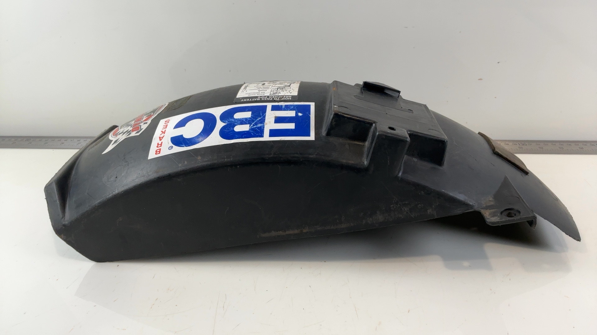 Yamaha FZR1000 3GM 1000 CC Rear Inner Fender 1991 1994 OEM 3GM-W2161-01-00 - Image 5