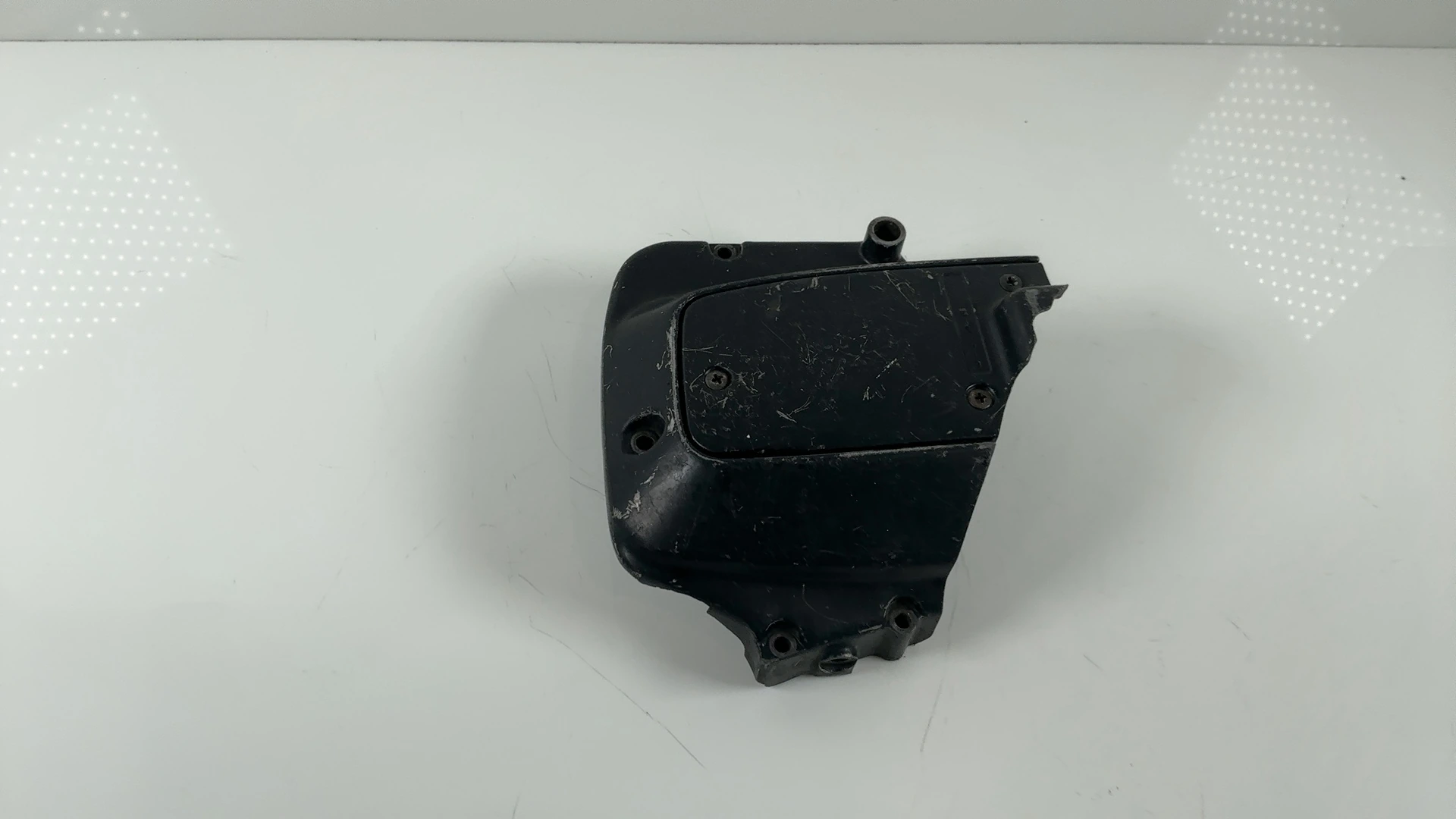 Suzuki GSX750ES GSX750EF 750cc Front Sprocket Cover 1983-1987 OEM 11360-31301 - Image 1
