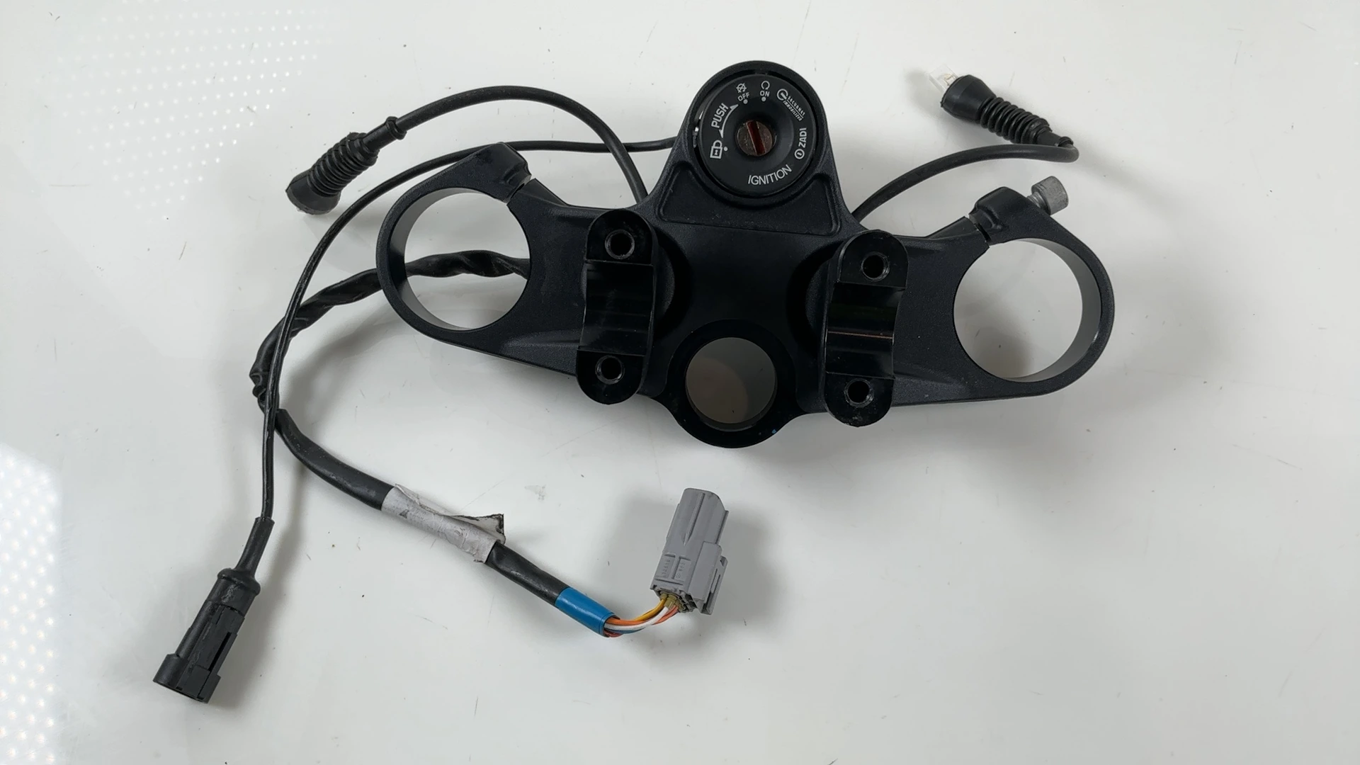 Aprilia RSV4 Tuono 1100 Upper Fork Bridge Yoke Triple Tree 2011-2026 OEM 898680 - Image 2