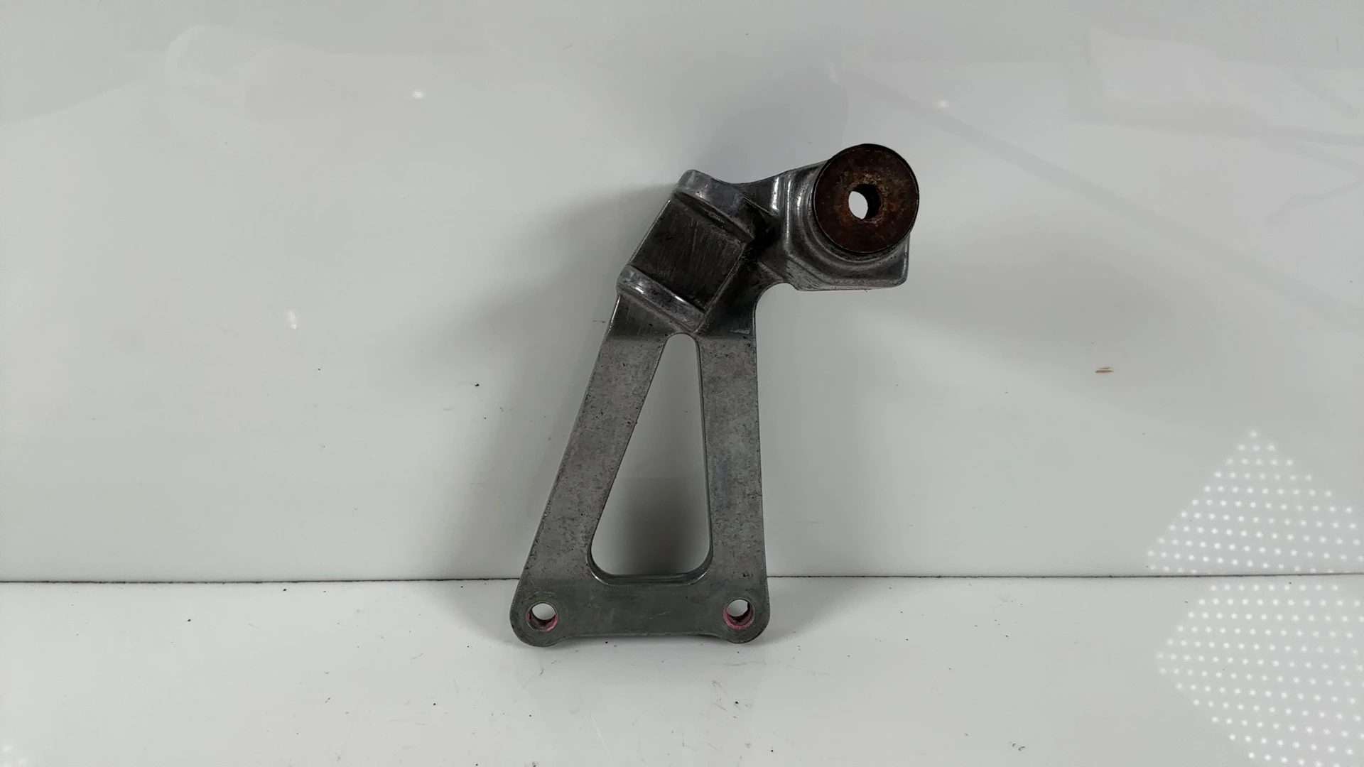 Kawasaki Ninja ZX7R ZX750P 750 Rear Right Foot Peg Bracket 1996-2003 35011-1555 - Image 1