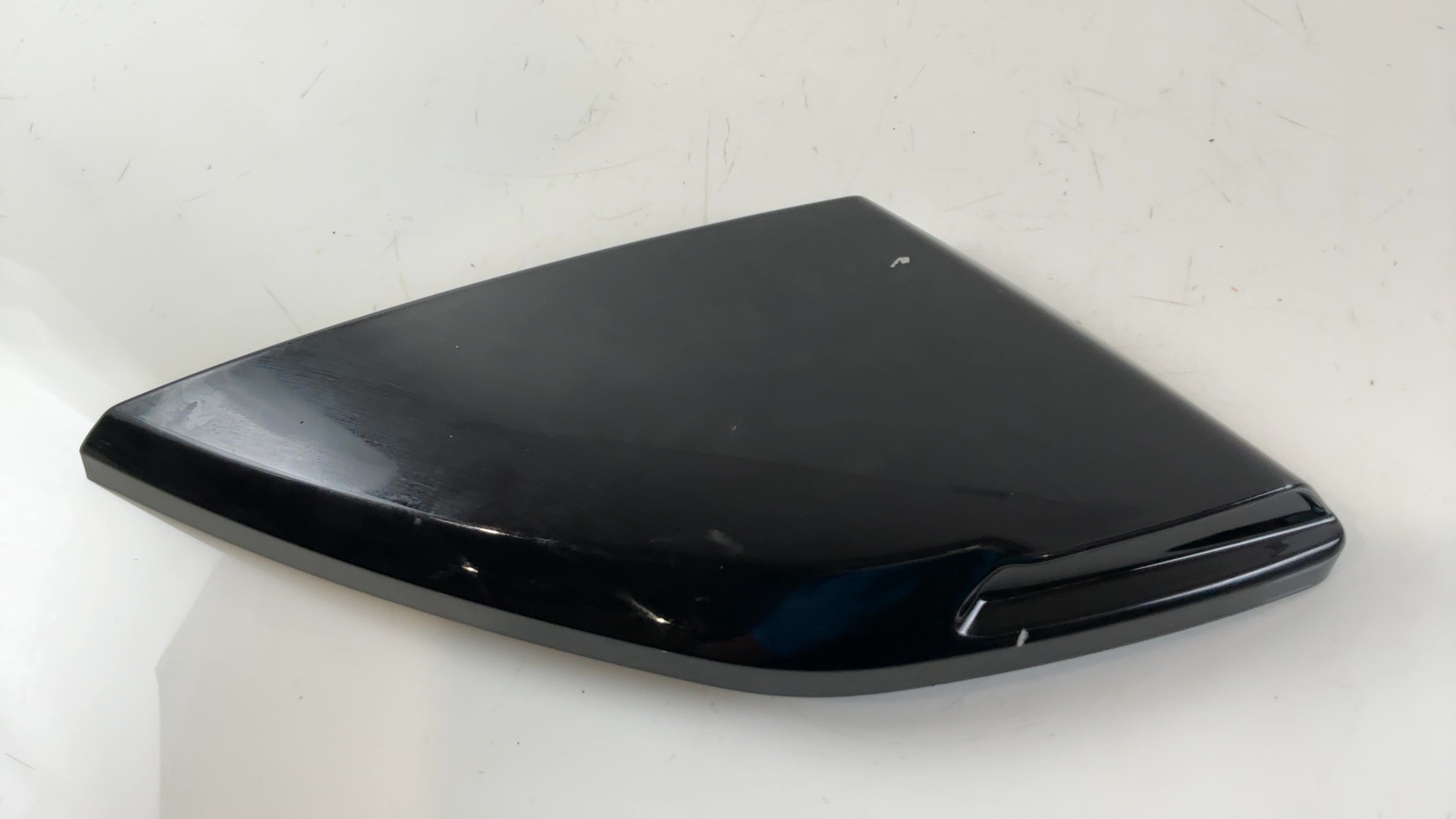 Peugeot Metropolis RS400i 400cc Rear Right Footrest Cover 2013-16 OEM 1178191773 - Image 2