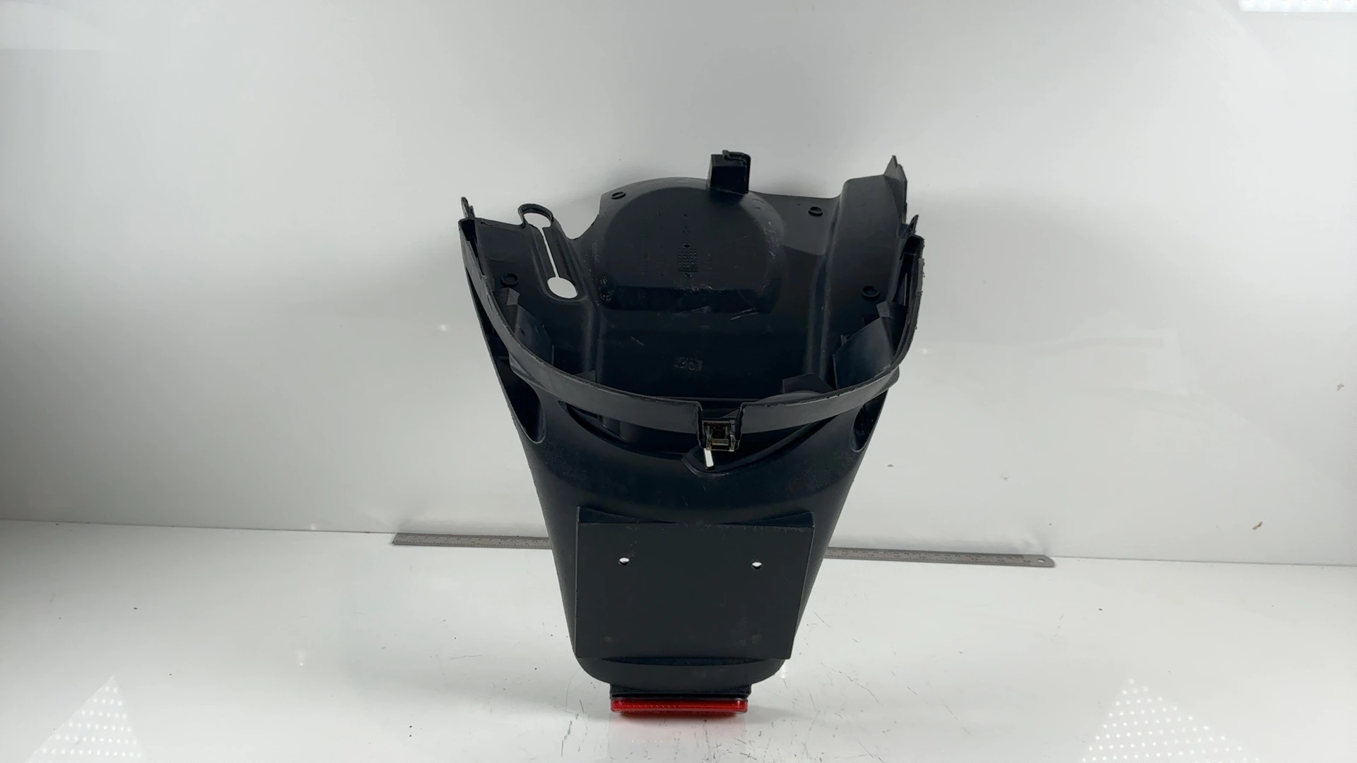 Peugeot Speedfight 2 50 CC Rear Number Plate Holder Fender 2000-2007 OEM 734281N