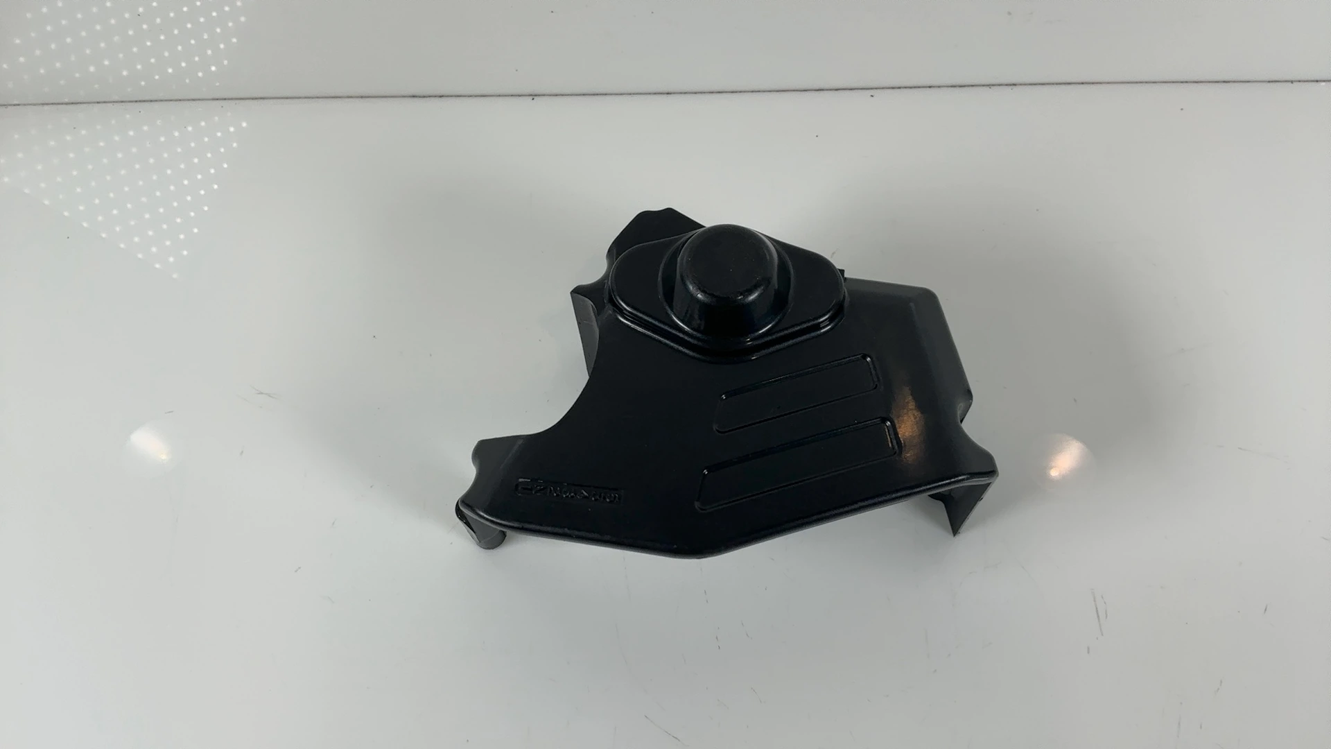 Suzuki SV650 VP52A 650cc Front Engine Sprocket Cover 1999-2002 OEM 11361-19F00 - Image 2