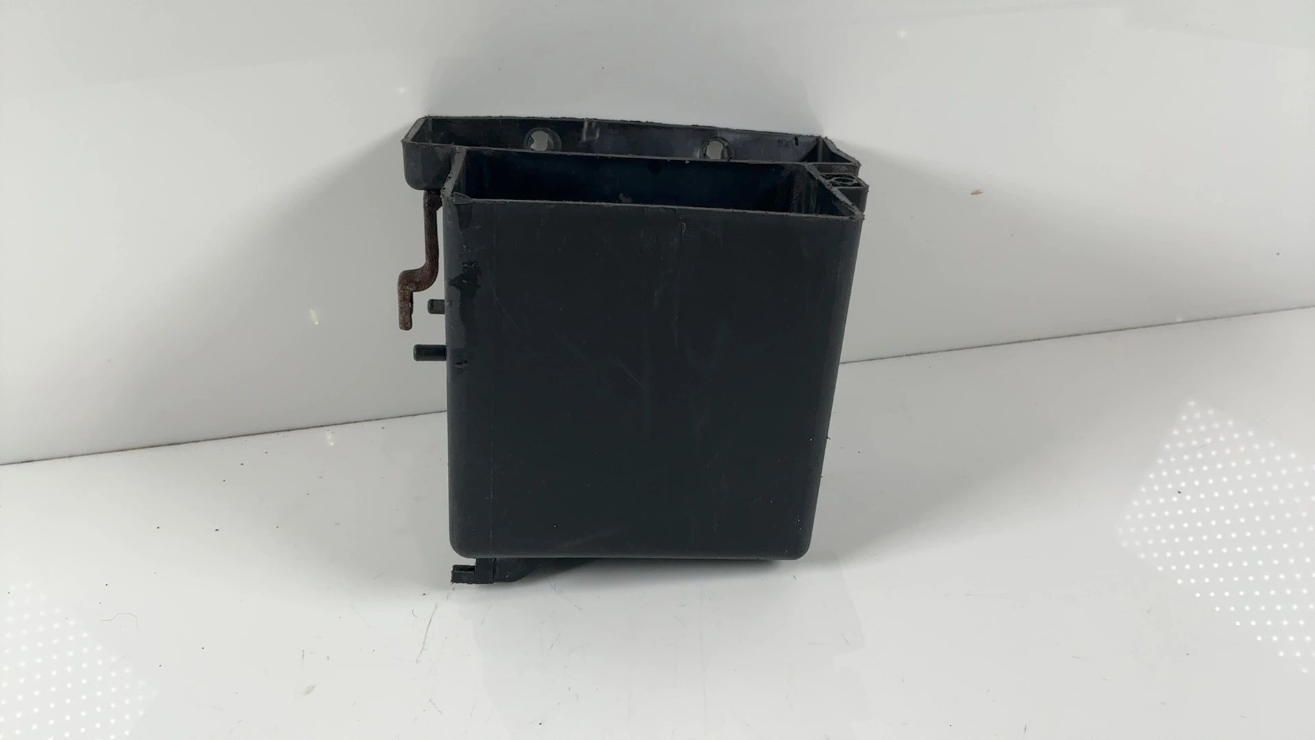 Kawasaki GPz 550 KZ550D 550cc Battery Box 1981-1985 OEM 32097-1029 - Image 1