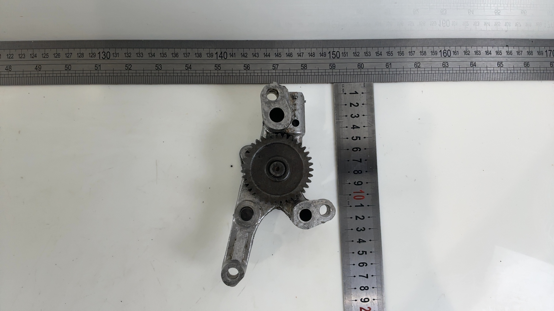 YAMAHA XS360 XS400 360CC Engine Motor Oil Pump 1976-1983 OEM 1L9-13300-00-00 - Image 4
