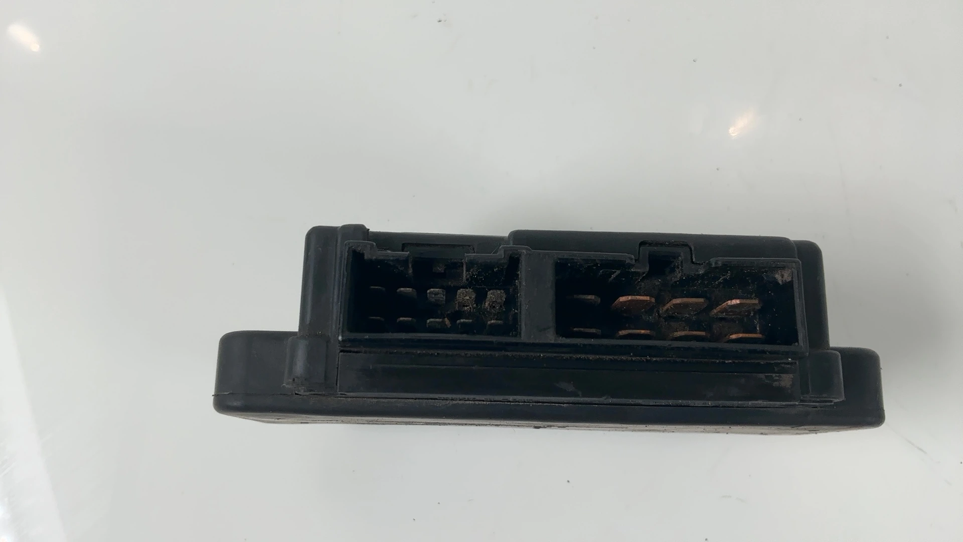 Kawasaki Ninja ZX7 750cc Junction Fuse Box 1991-1995 OEM 26021-1070 - Image 4