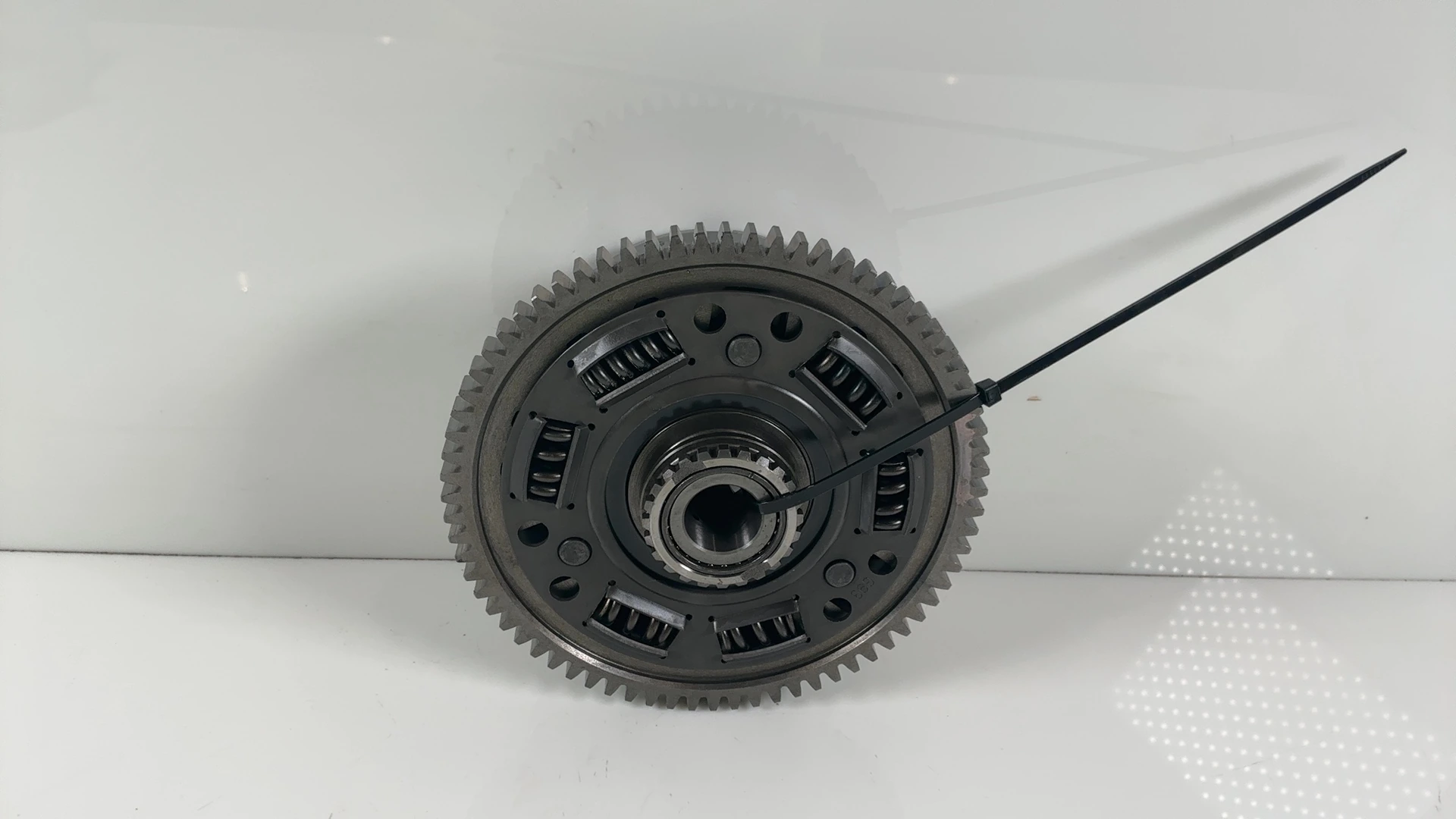 Suzuki GSXR600 GN76A 600 Clutch Outer Basket 1997-2000 OEM 21200-31890 - Image 2