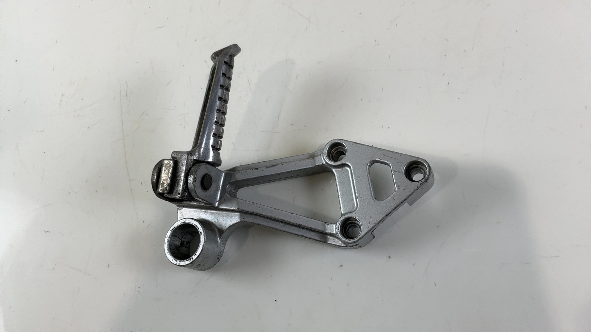 Kawasaki Ninja ZX1000 ZX10 Rear Right Footrest Bracket 1988-90 OEM 35011-1425-CE - Image 2