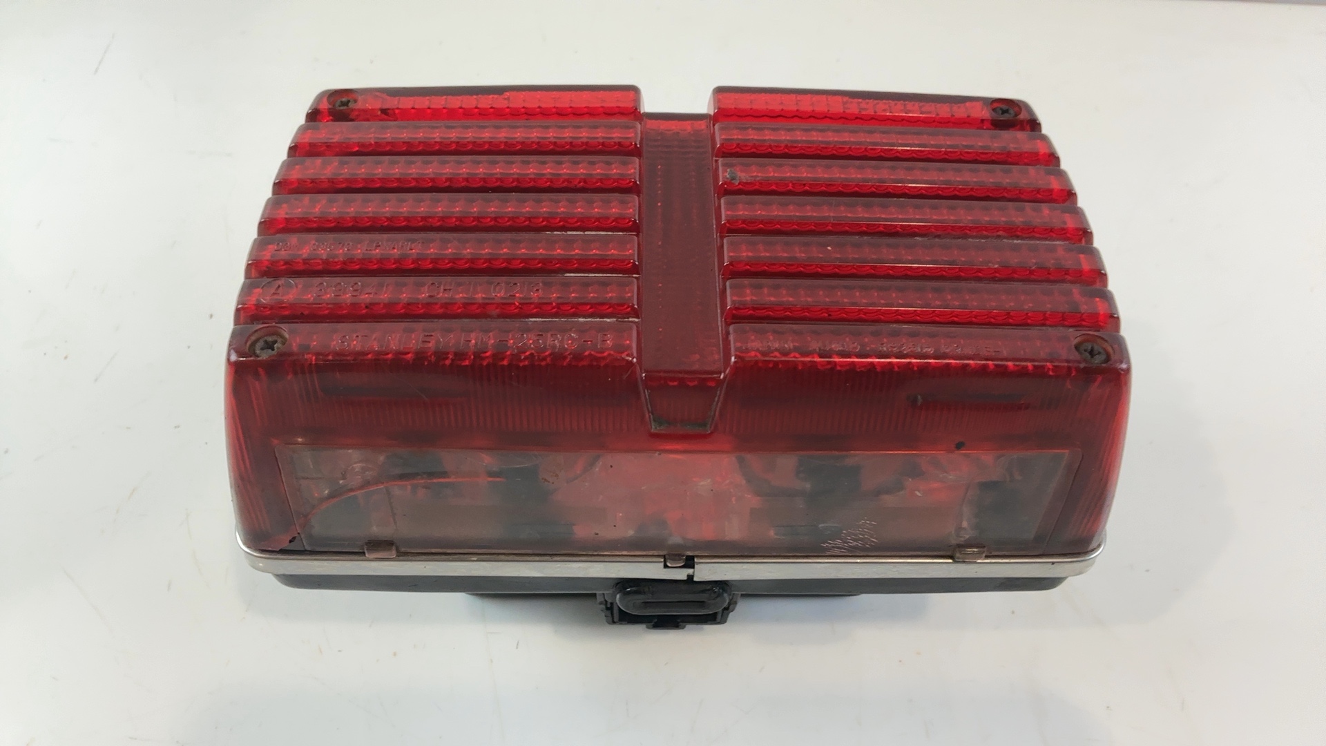 Honda CB900F CB900 900cc Rear Tail Light 1979-1983 OEM 33701-463-671 - Image 2