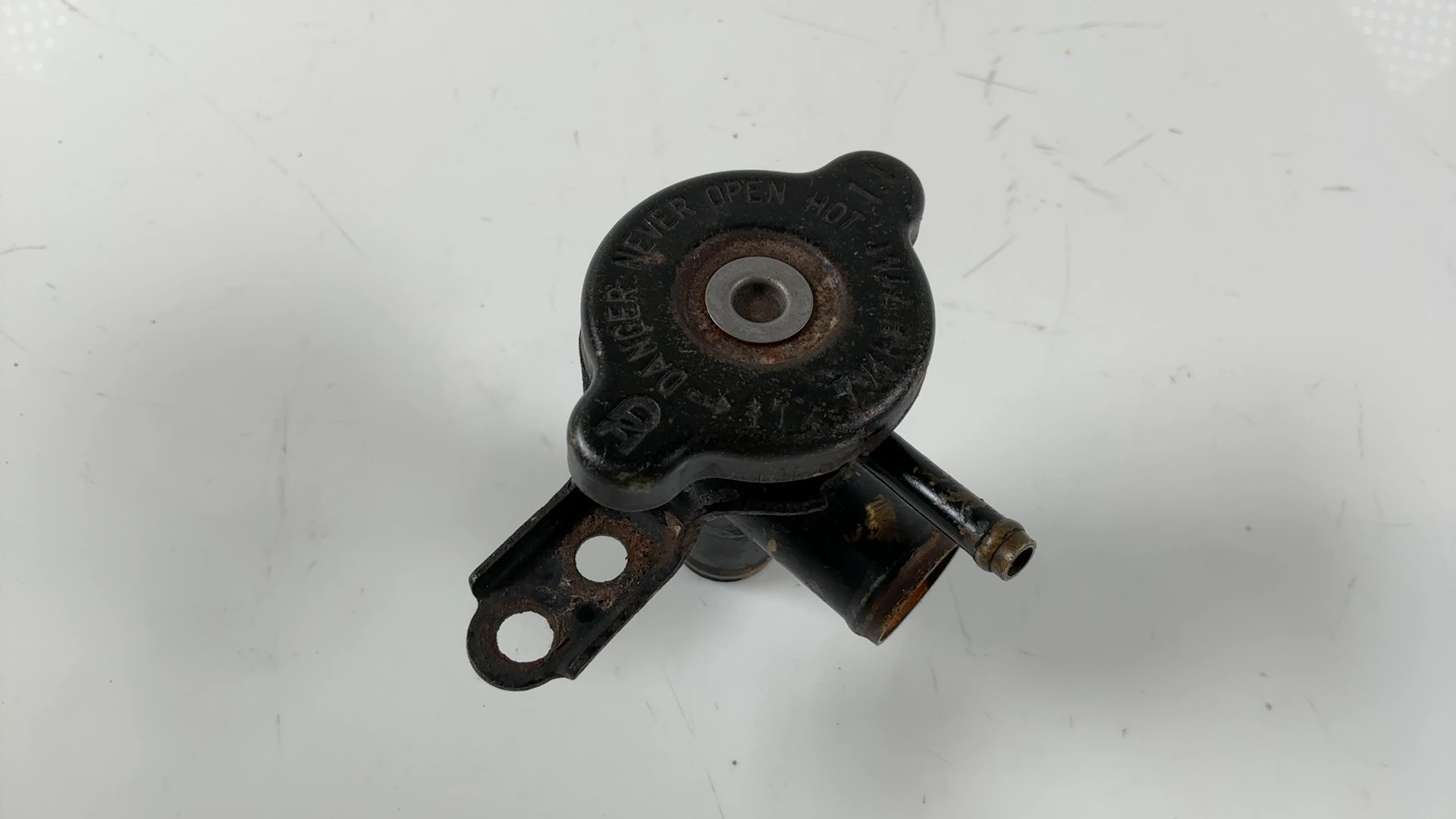 Kawasaki Ninja 600 ZX600A 600cc Coolant Radiator Filler Neck 1985 OEM 14075-1061