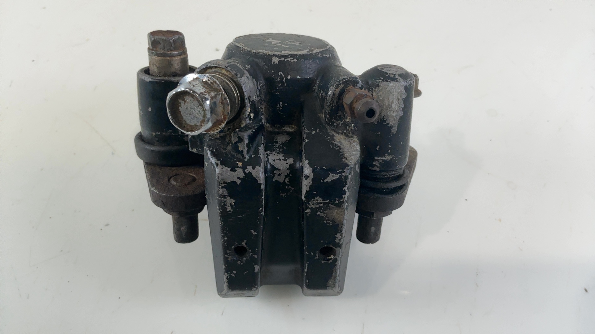 Suzuki GN125 NF41A 125cc Front Brake Caliper 1982-2000 OEM 59300-29B00-000 - Image 3