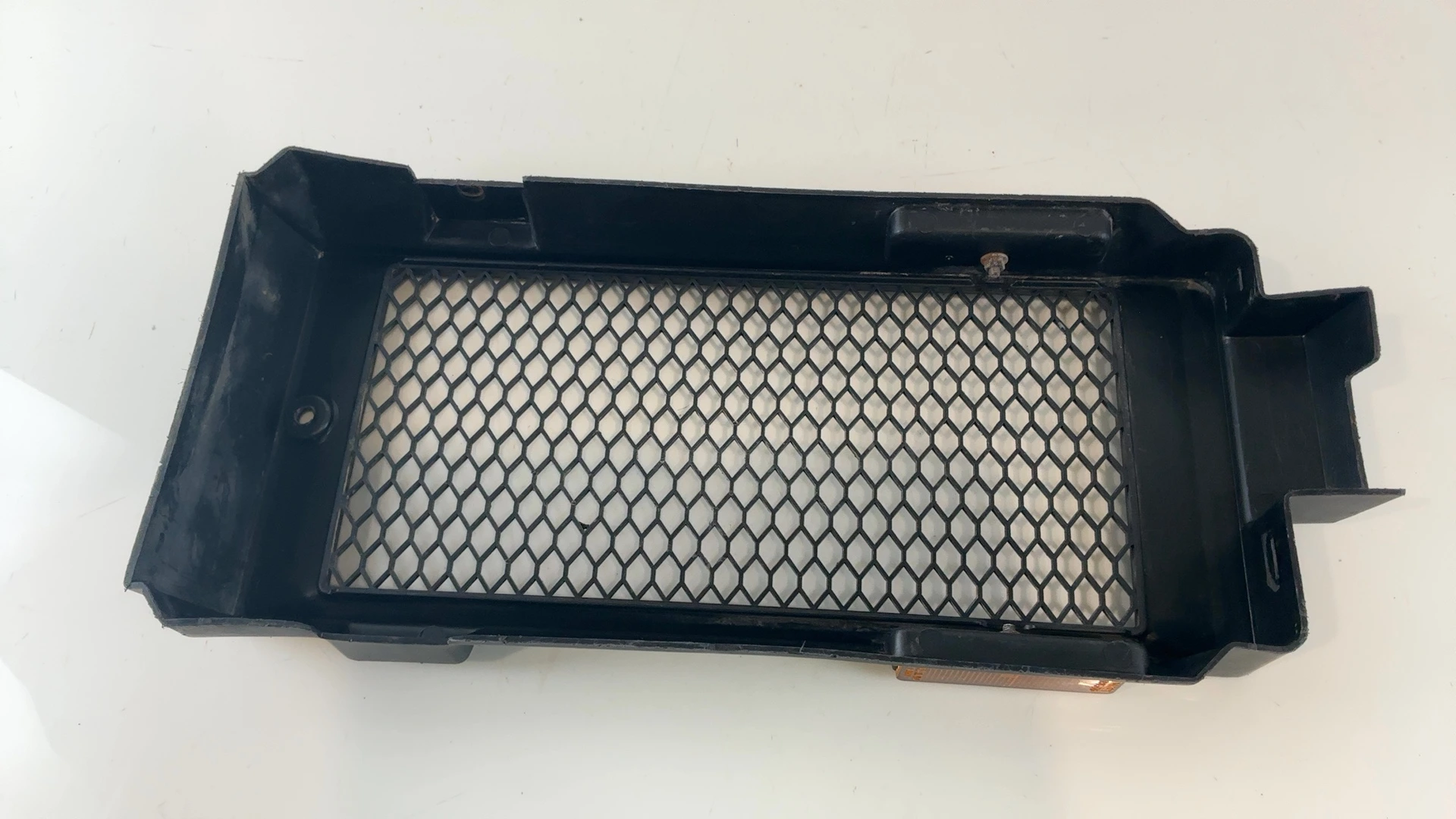 Honda Shadow VT750C 750 CC Radiator Cover Grill 1983 1984 OEM 19032-ME9-000 - Image 2