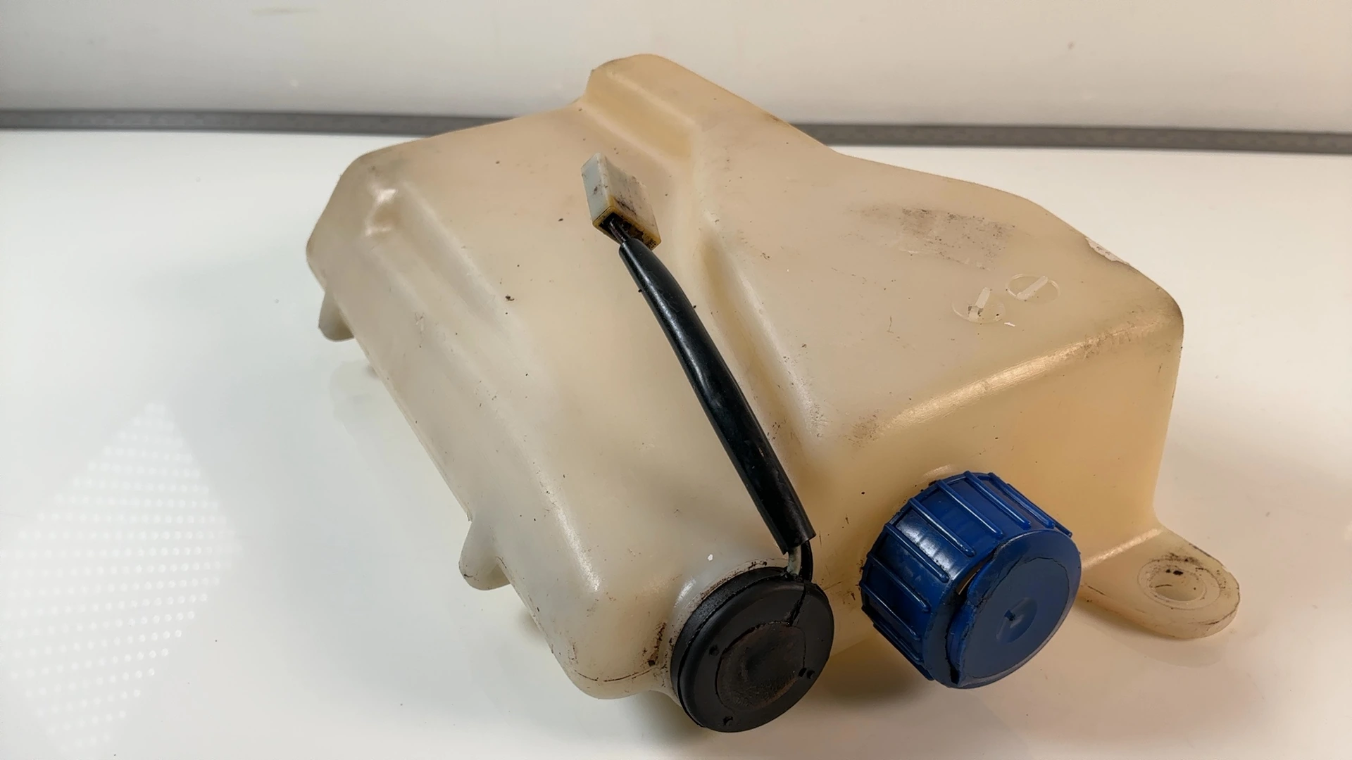 Yamaha DT125R DT 125 125cc 2-Stroke Oil Reservoir Tank 1988-2004 OEM 3BN-21751 - Image 6