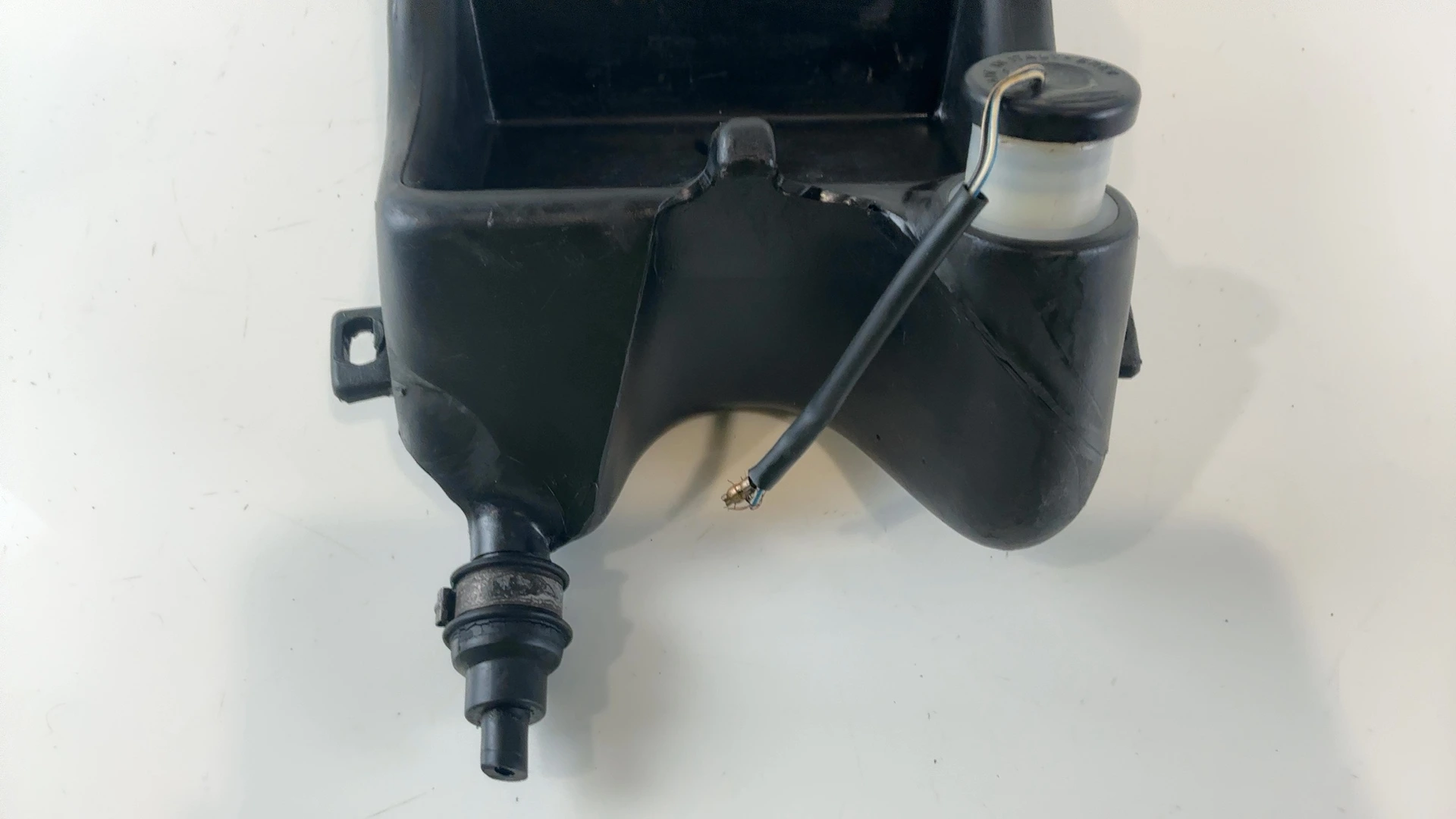 Aprilia RS 50 RS50 50cc Two Stroke Oil Tank 1999-2005 OEM AP8239468 - Image 4