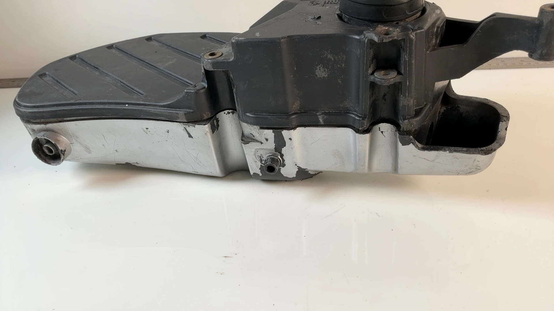 Piaggio Beverly 250 300 Air Filter Box 2003-2014 OEM 847266 Gilera 829256 - Image 5