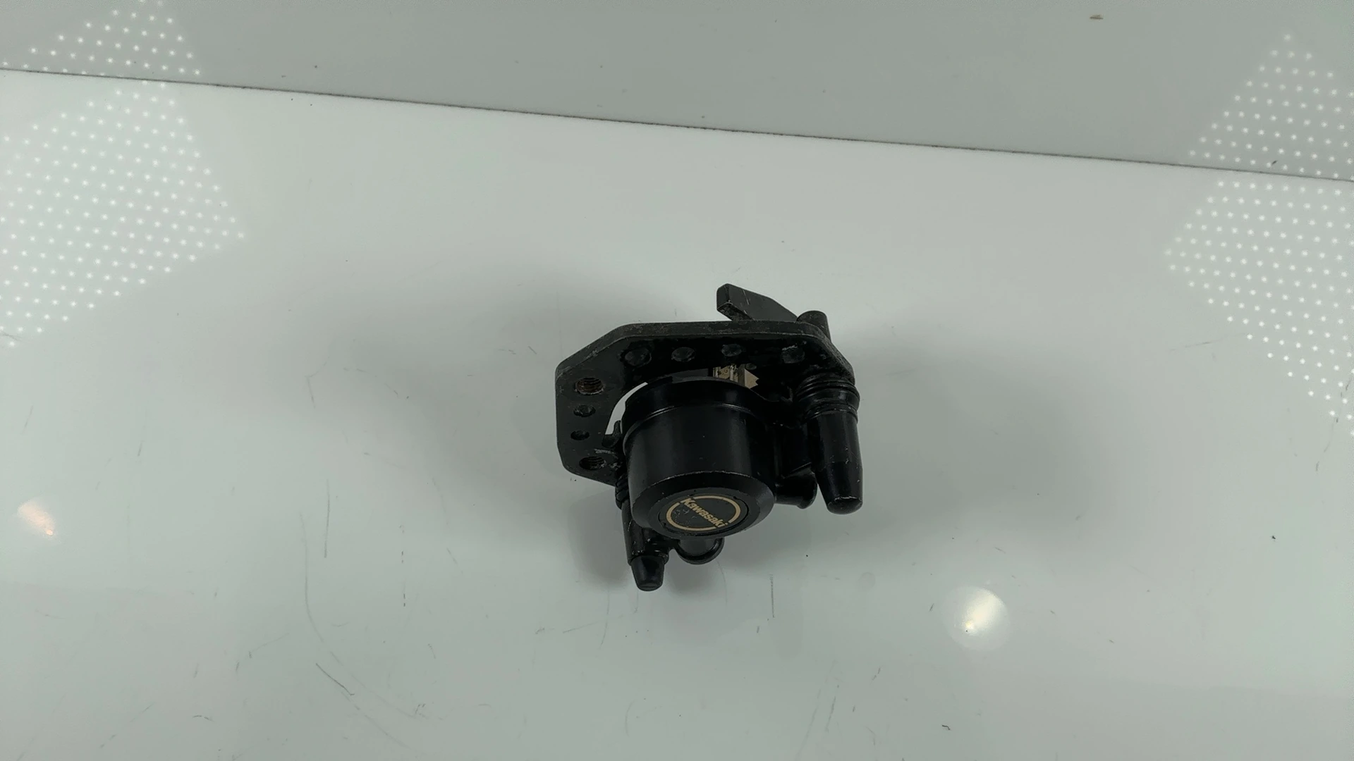 Kawasaki ZN700 LTD ZN700-A1 700cc Left Front Brake Caliper 1984-1985 43041-1172 - Image 1