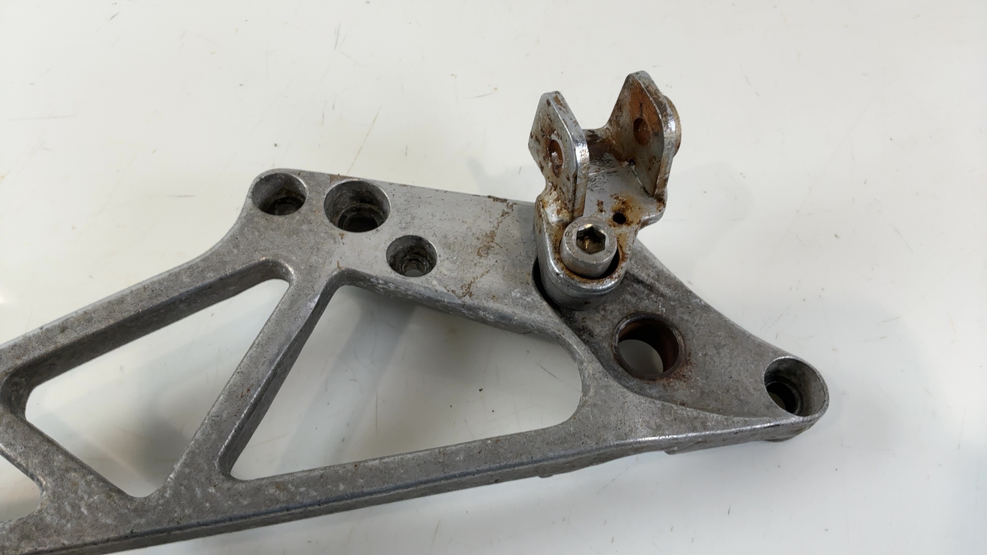 Honda Interceptor VF750F 750cc Right Footrest Bracket 1983-85 OEM 50610-MB2-000 - Image 8
