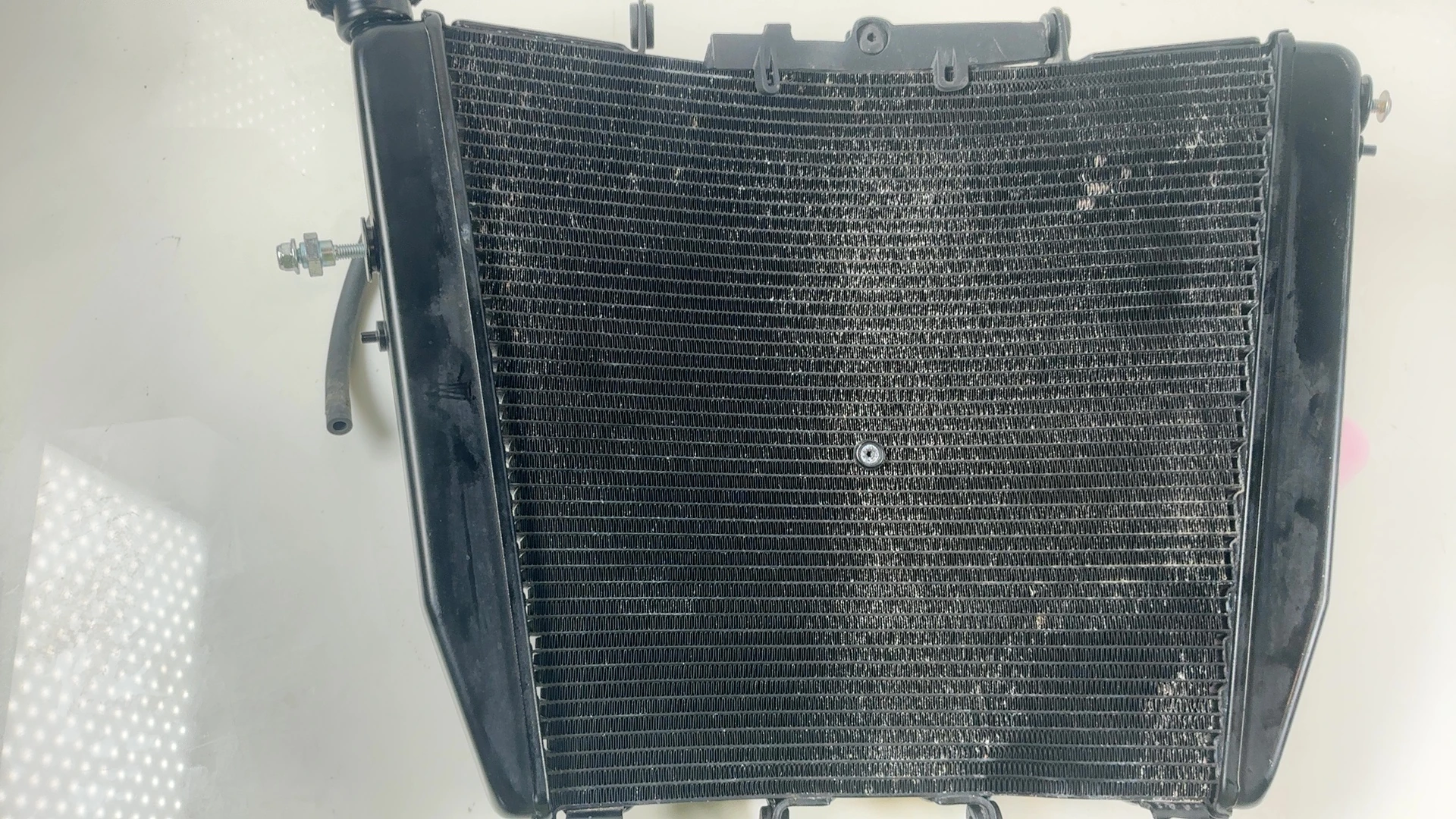 Aprilia Tuono V4 RSV4 1100 Engine Cooling Water Radiator 2025 2026 OEM 2B012807 - Image 2