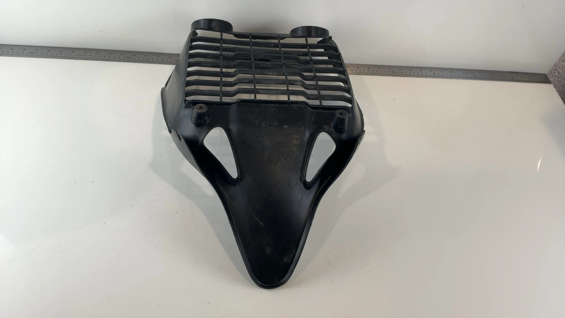 Aprilia RS 125 Extrema 125cc Radiator Fairing Grill 1992-1995 AP8118029 DIS 9392 - Image 2