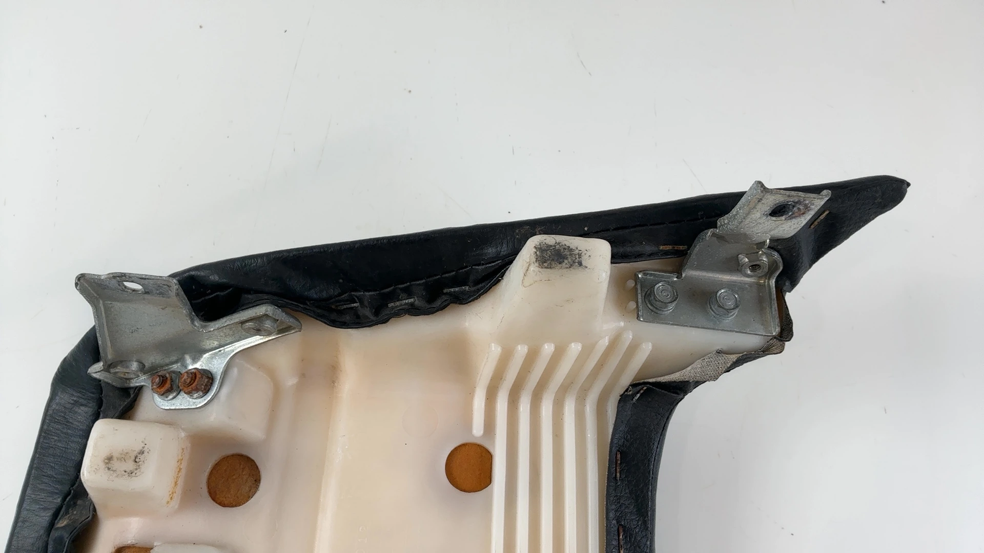 Kawasaki Ninja 600R ZX600C 600cc Rear Passenger Seat 1988-1997 OEM 53001-1504 - Image 7