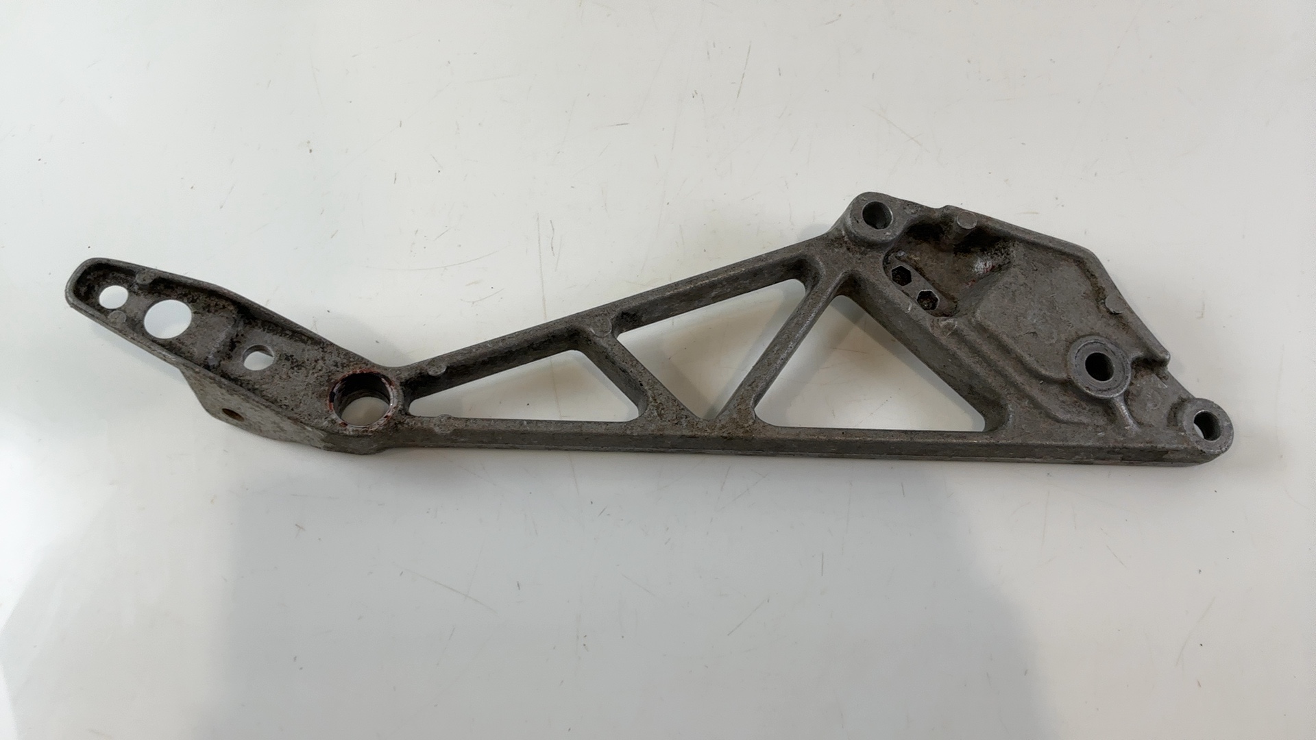 Honda Interceptor VF700F 700 Left Foot Peg Bracket Mount 1984 1985 50620-MB2-000 - Image 1