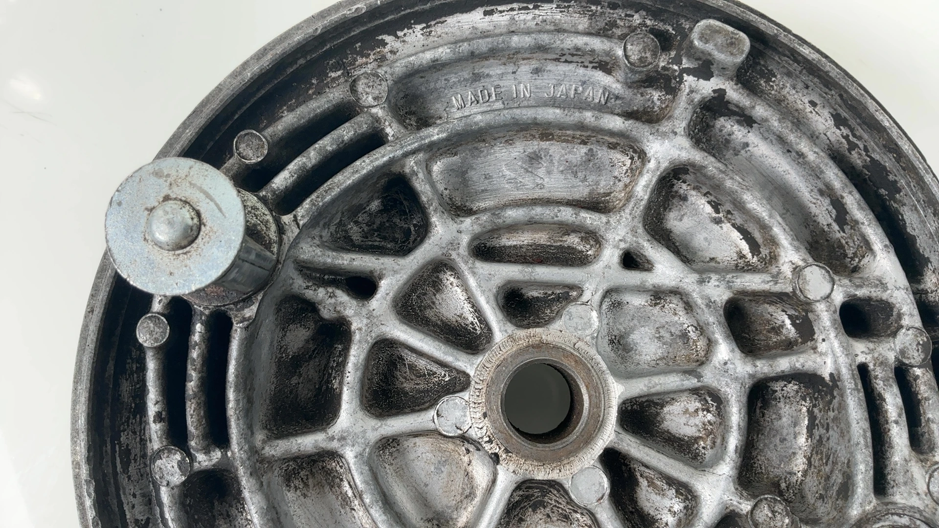 Suzuki GT250 Rear Wheel Brake Backing Plate Hub Panel 1973 1974 OEM 64210-11002 - Image 8