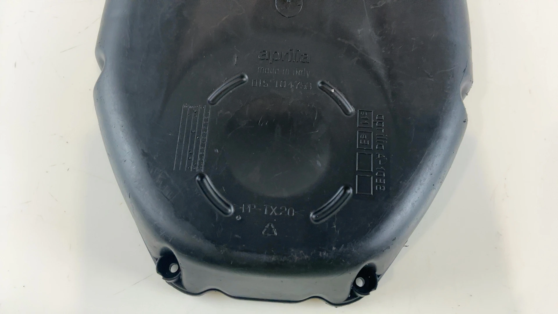 Aprilia RSV Mille 1000 Airbox Filter Cap Cover Lid 1998-2003 OEM AP8149048 - Image 4