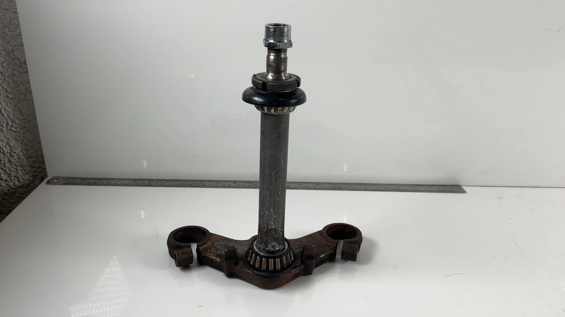 Suzuki GS650G GS650 650cc Lower Triple Tree Fork Stem 1982 1983 OEM 51400-34852 - Image 2