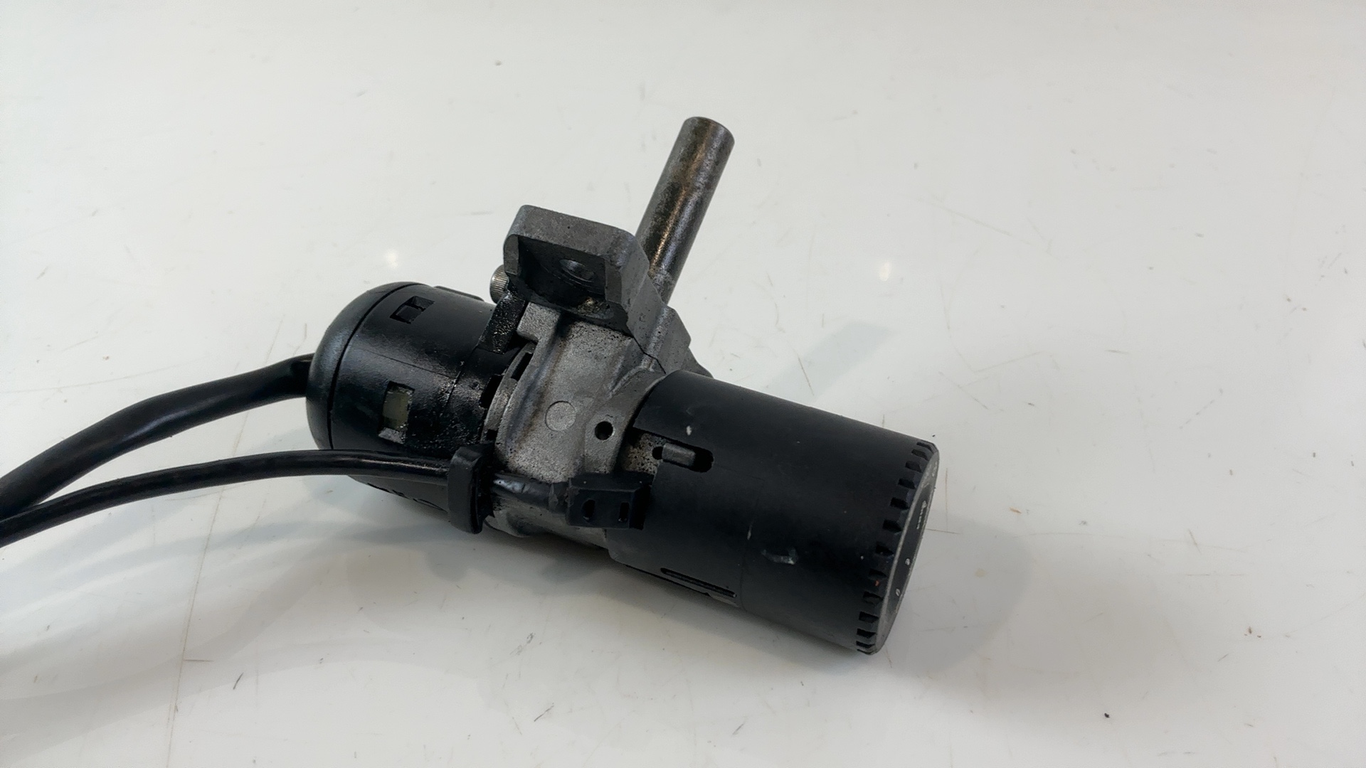 Aprilia SR 50 50cc Ignition Key Switch Lock 1992-2004 OEM AP8201845 - Image 6