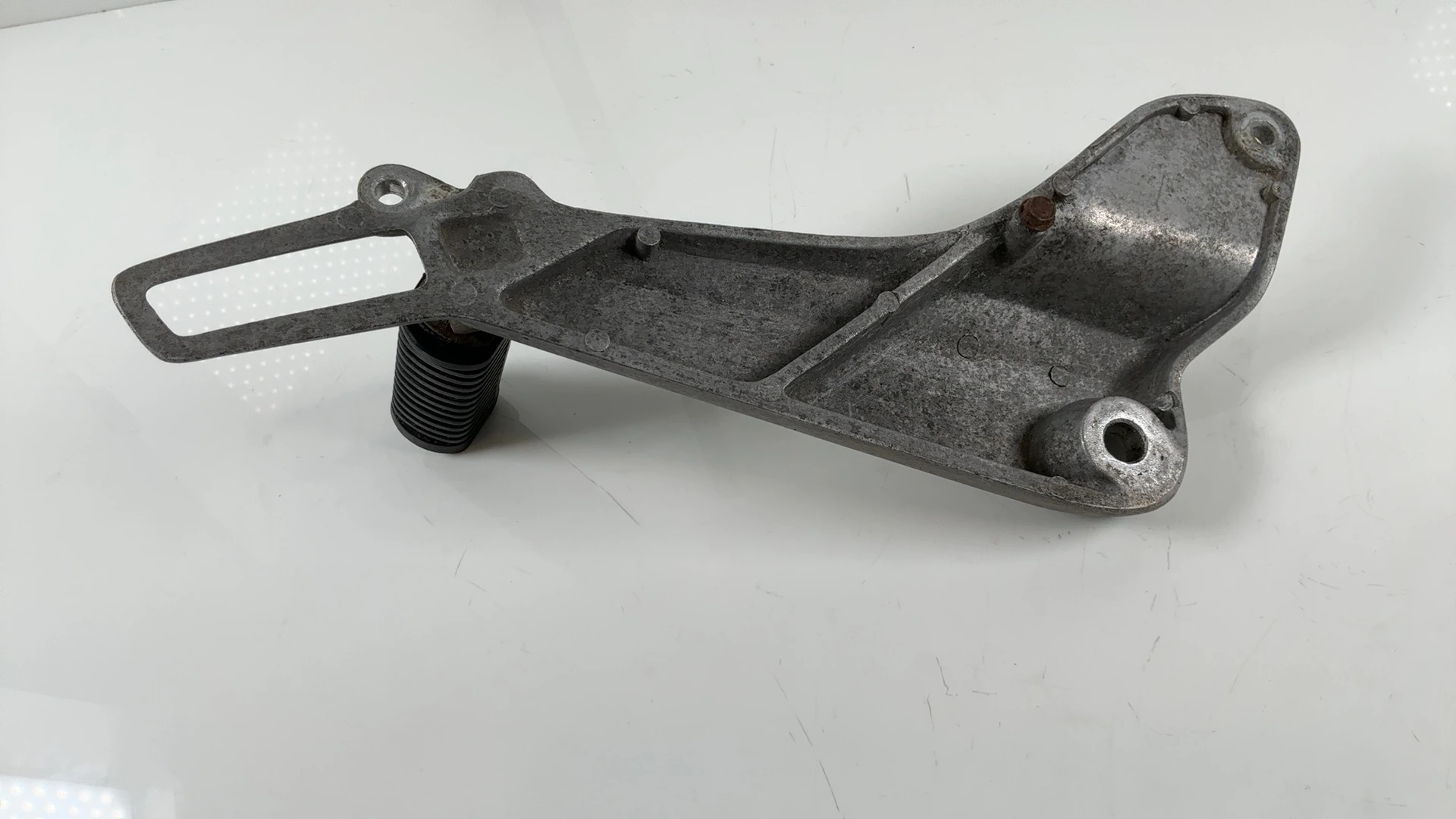 Honda CG125 CG125ES4 Pillion Foot Peg Bracket Rear Right 2003-2004 50715-KGA-940 - Image 5