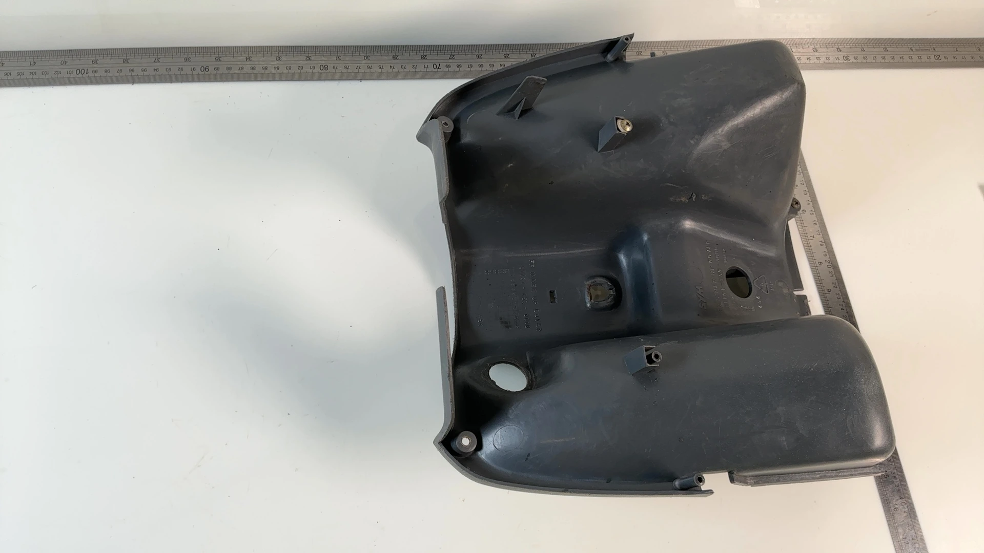 SYM Mio 50 100 50cc 100cc Inner Leg Shield Fairing 2005-2017 OEM 81131-T53-0000 - Image 3