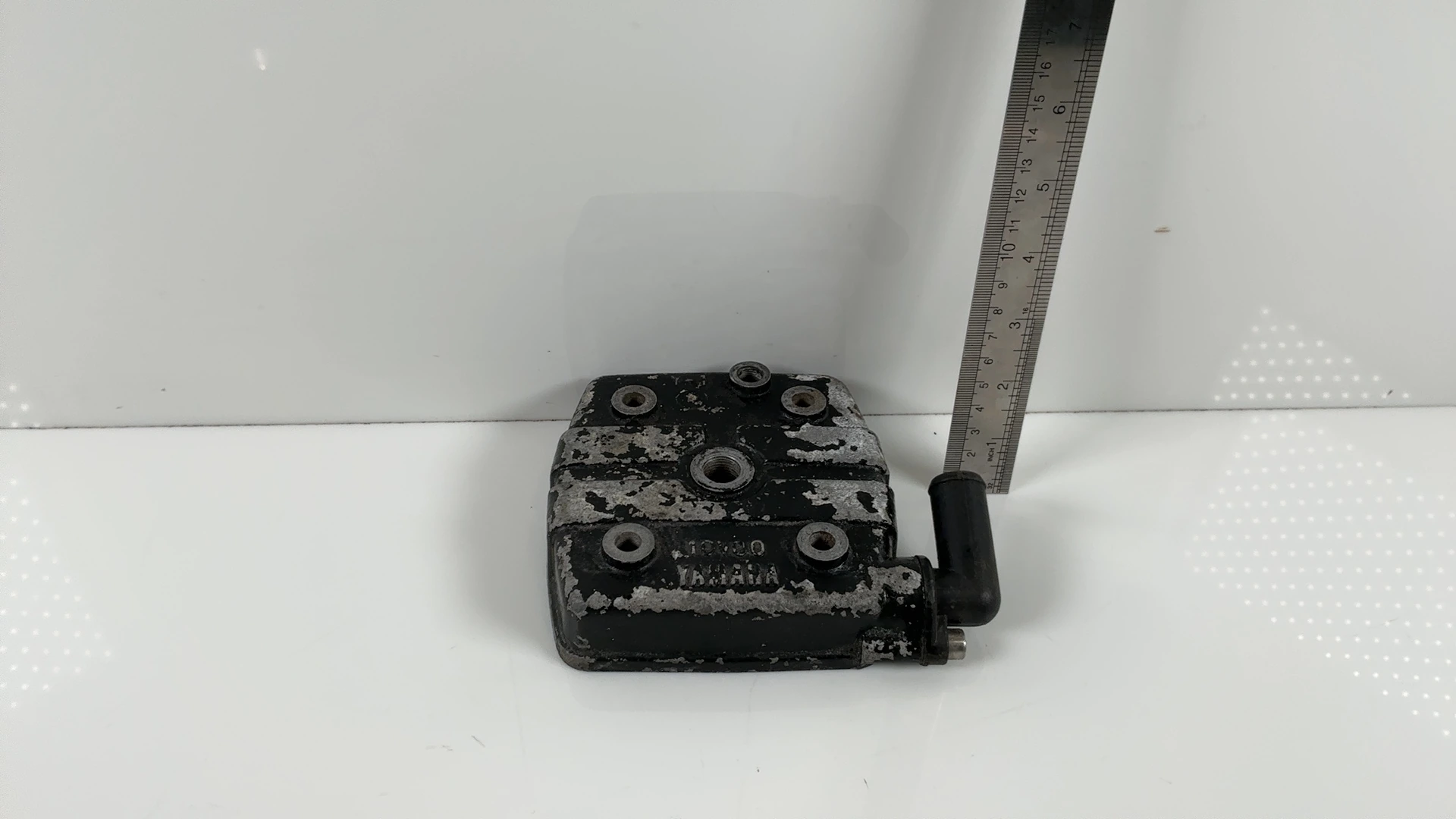YAMAHA DT125LC 10V 125cc Cylinder Head 1982-1984 OEM 10V-11111-00-00 - Image 8