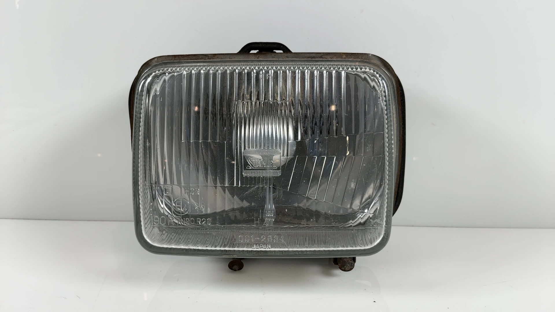 Suzuki GSX550ES GSX550 550CC Headlight Lamp 1984-1988 OEM 35100-49550