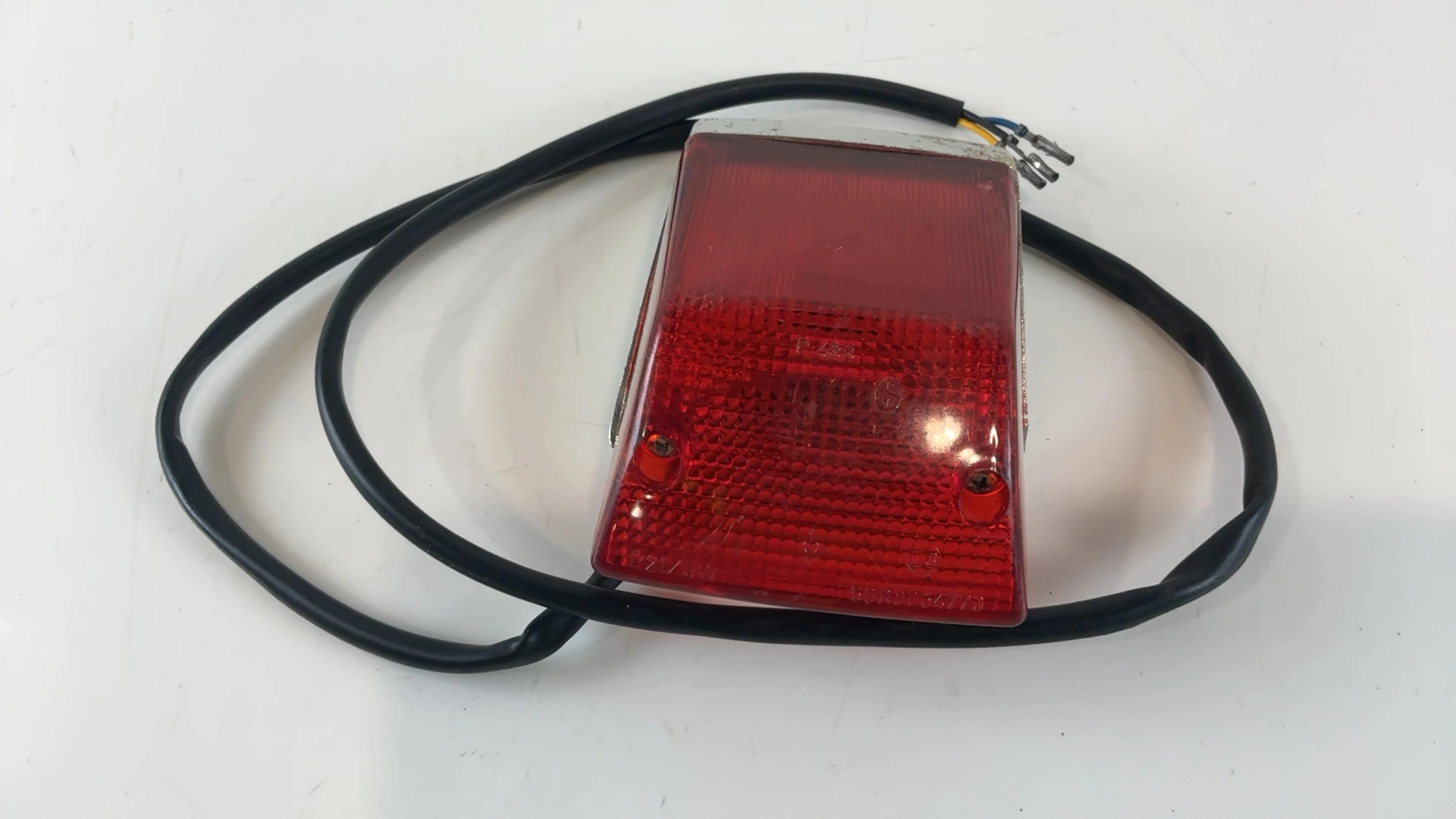 Yamaha XT DT TT 125 600 CC Rear Tail Light 1988-2004 OEM 34Y-84710-E1