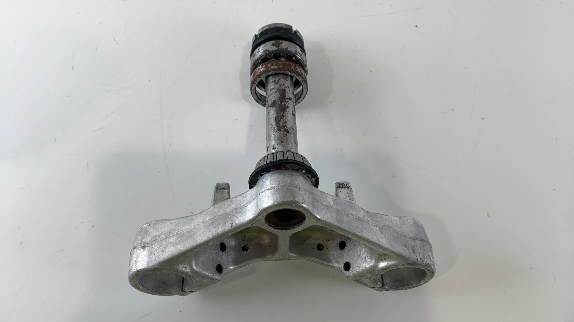 Aprilia RS 50 RS50 50cc Lower Fork Bridge Triple Tree 1995-1998 OEM AP8203366 - Image 2