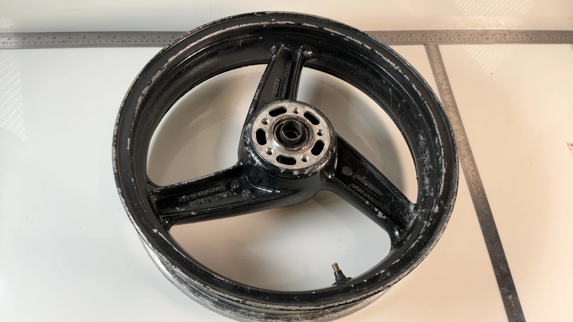 Kawasaki ZZR600 ZZR400 GPZ1100 Front Wheel Rim 17x3.50 1990-2007 OEM 41073-1467 - Image 3