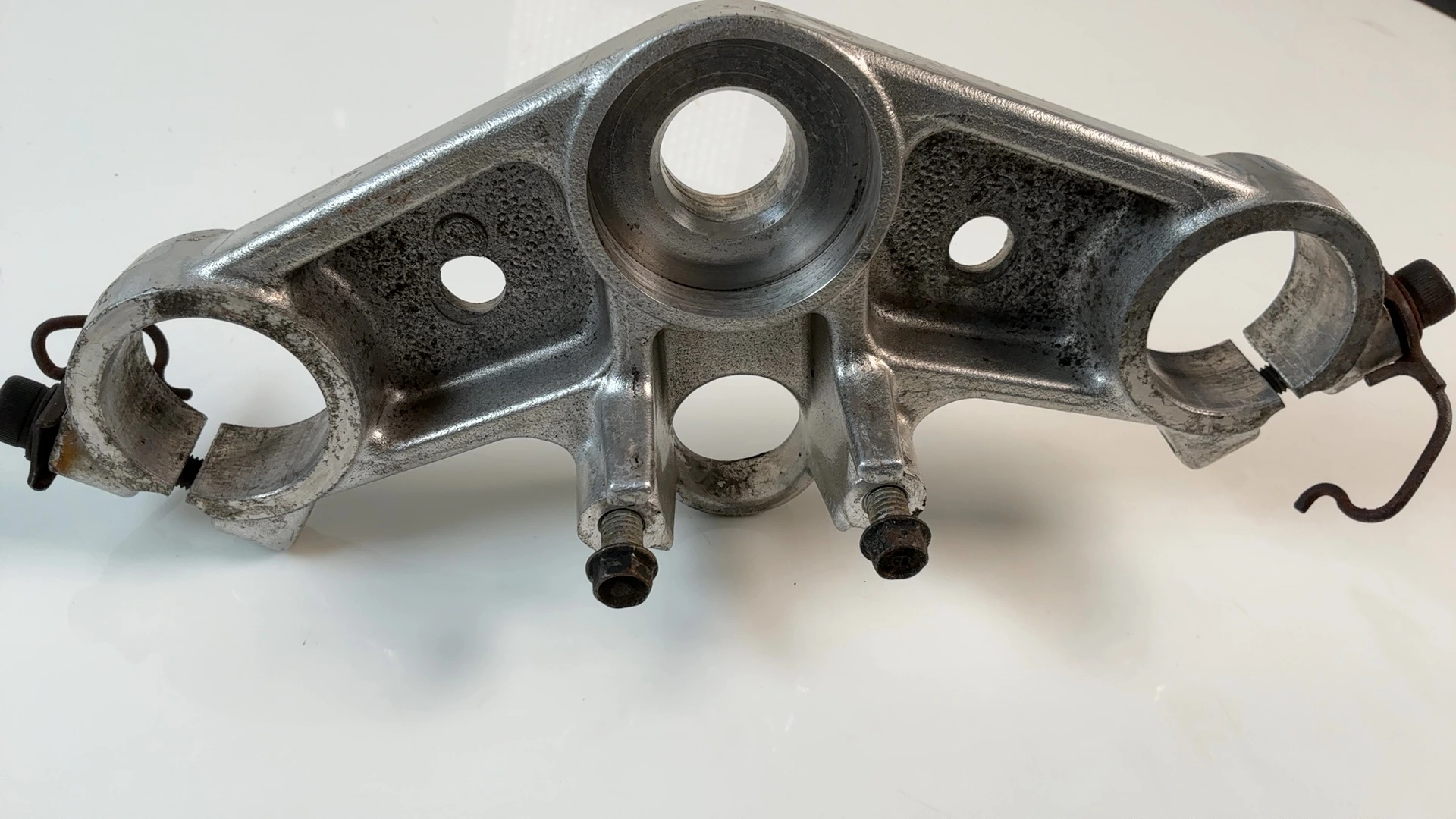 Honda CBR 750 Hurricane RC27 750cc Upper Fork Bridge 1987 1988 OEM 53230-MM5-000 - Image 3