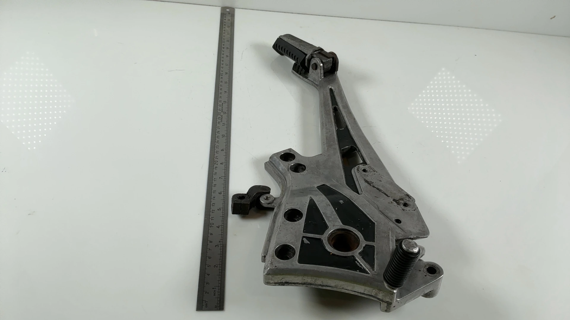 Kawasaki Ninja GPZ900R ZX900 900cc Left Footrest Bracket 1984-85 OEM 35011-1214 - Image 4
