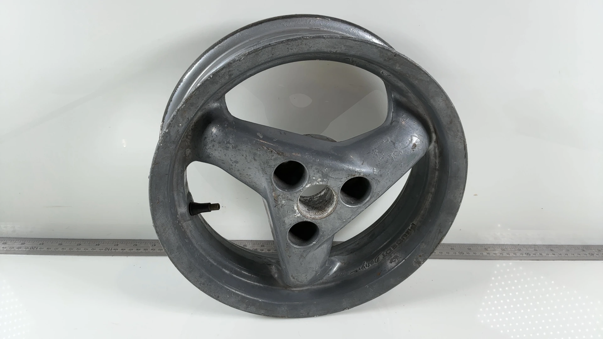 Peugeot Speedfight 1 2 50 Front Wheel Rim 1998 2008 OEM 761844B2 E12xMT3.50H2