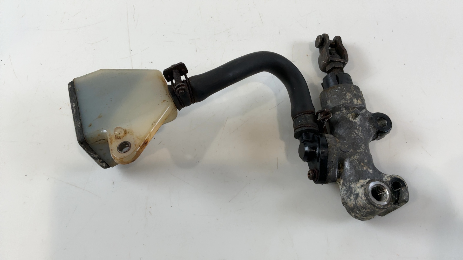 Suzuki GSX-R 1100 GSXR1100 1100CC Rear Brake Master Cylinder 1986-98 69600-17C01 - Image 3