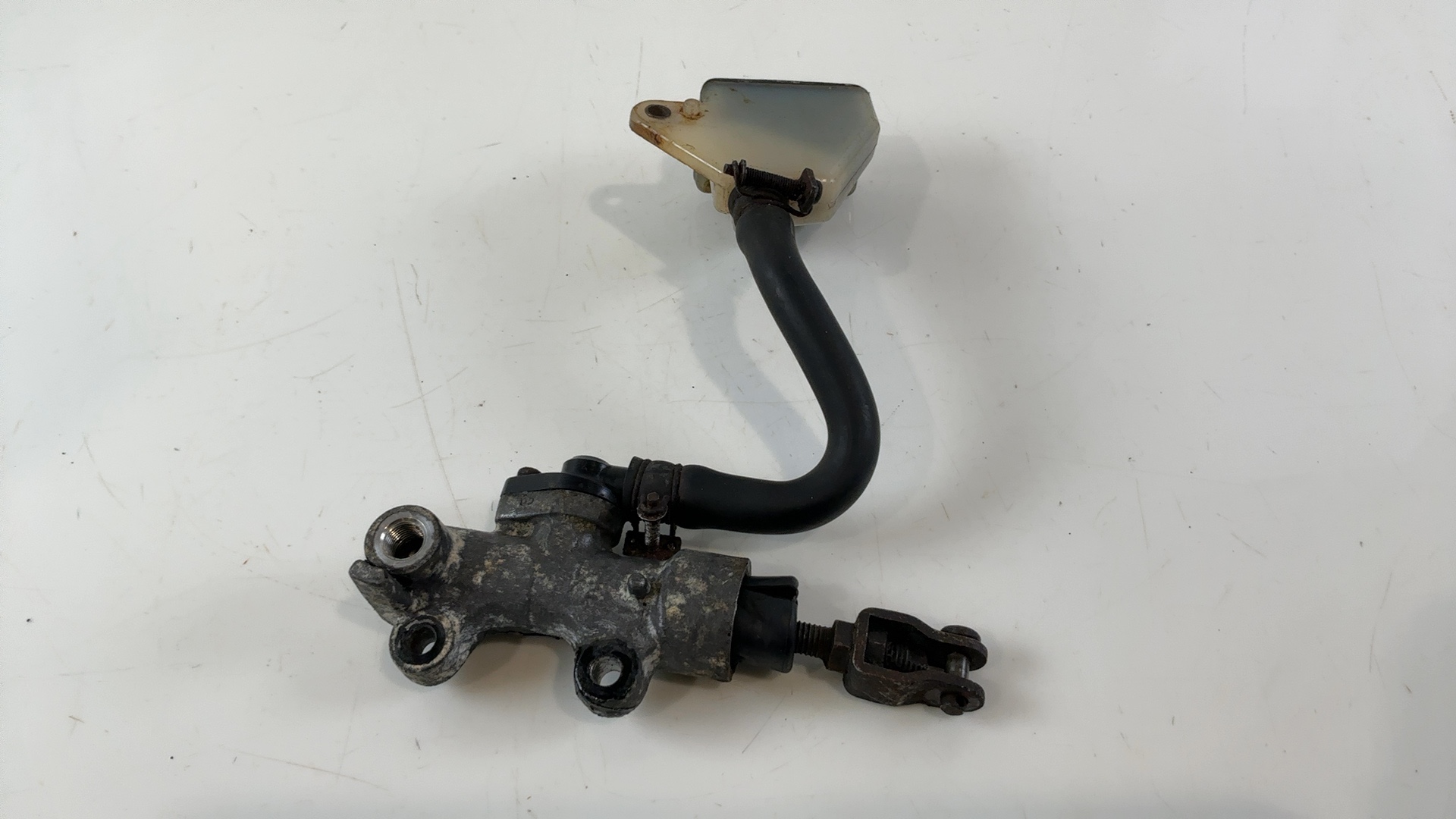 Suzuki GSX-R 1100 GSXR1100 1100CC Rear Brake Master Cylinder 1986-98 69600-17C01 - Image 6