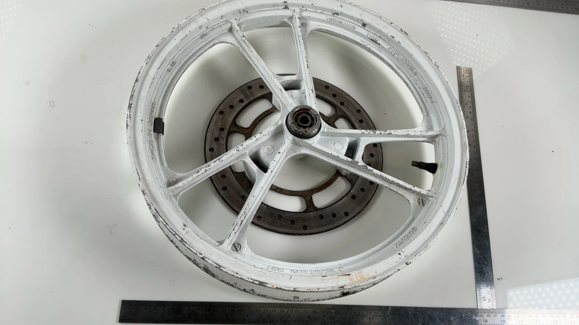 Suzuki RG125 RG80 Gamma NF12A 125cc Front Wheel Rim 1985-91 OEM 54111-36A02-28W - Image 3