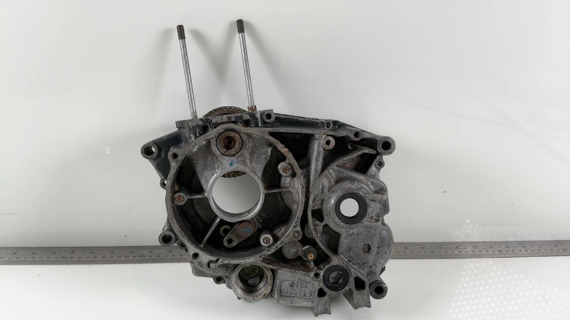 Honda CG125 CG 125 S T V 125cc Left Engine Crankcase 1993-1998 OEM 11200-440-030 - Image 2