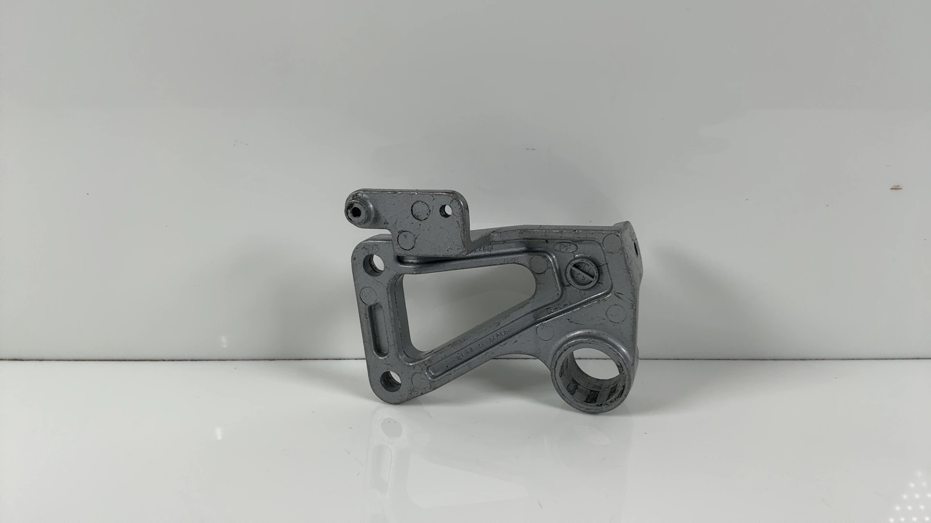Kawasaki Ninja ZX600A 600cc Rear Right Footpeg Bracket 1985-1987 OEM 35011-1243 - Image 2
