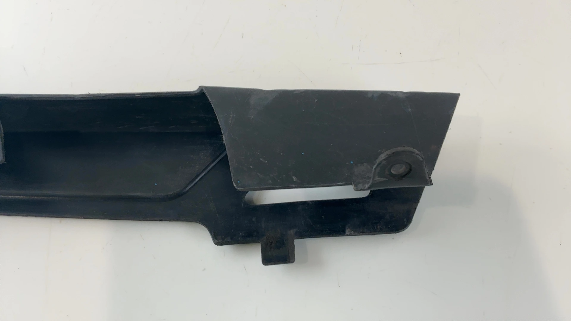 Yamaha FJ1200 FJ 1200 1200cc Plastic Chain Guard Cover 1986-96 OEM 36Y-22311-00 - Image 4